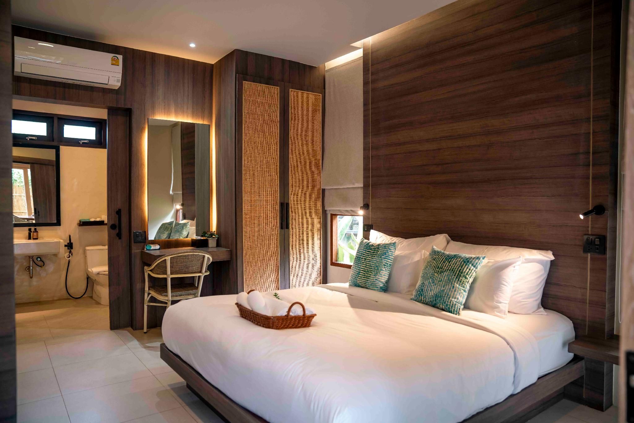 Le La Lake Resort and Spa Family Suite