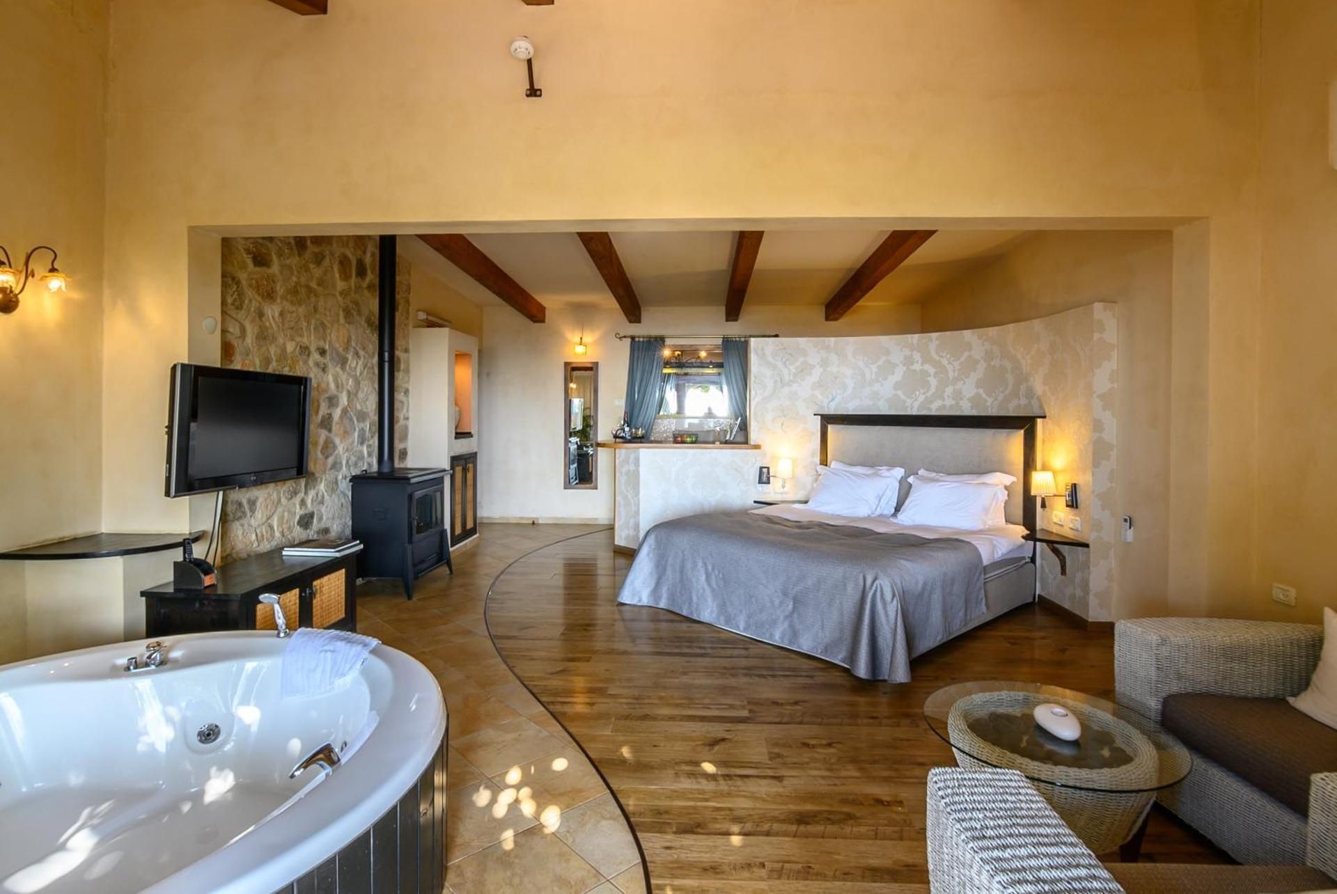 Standard Double Suite