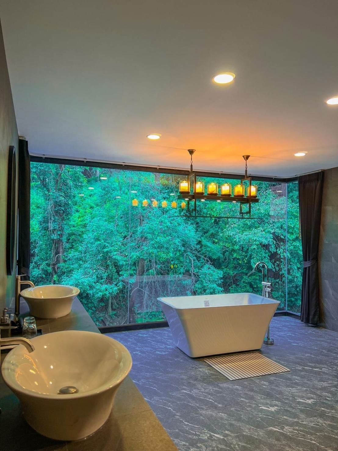 Suite with River View