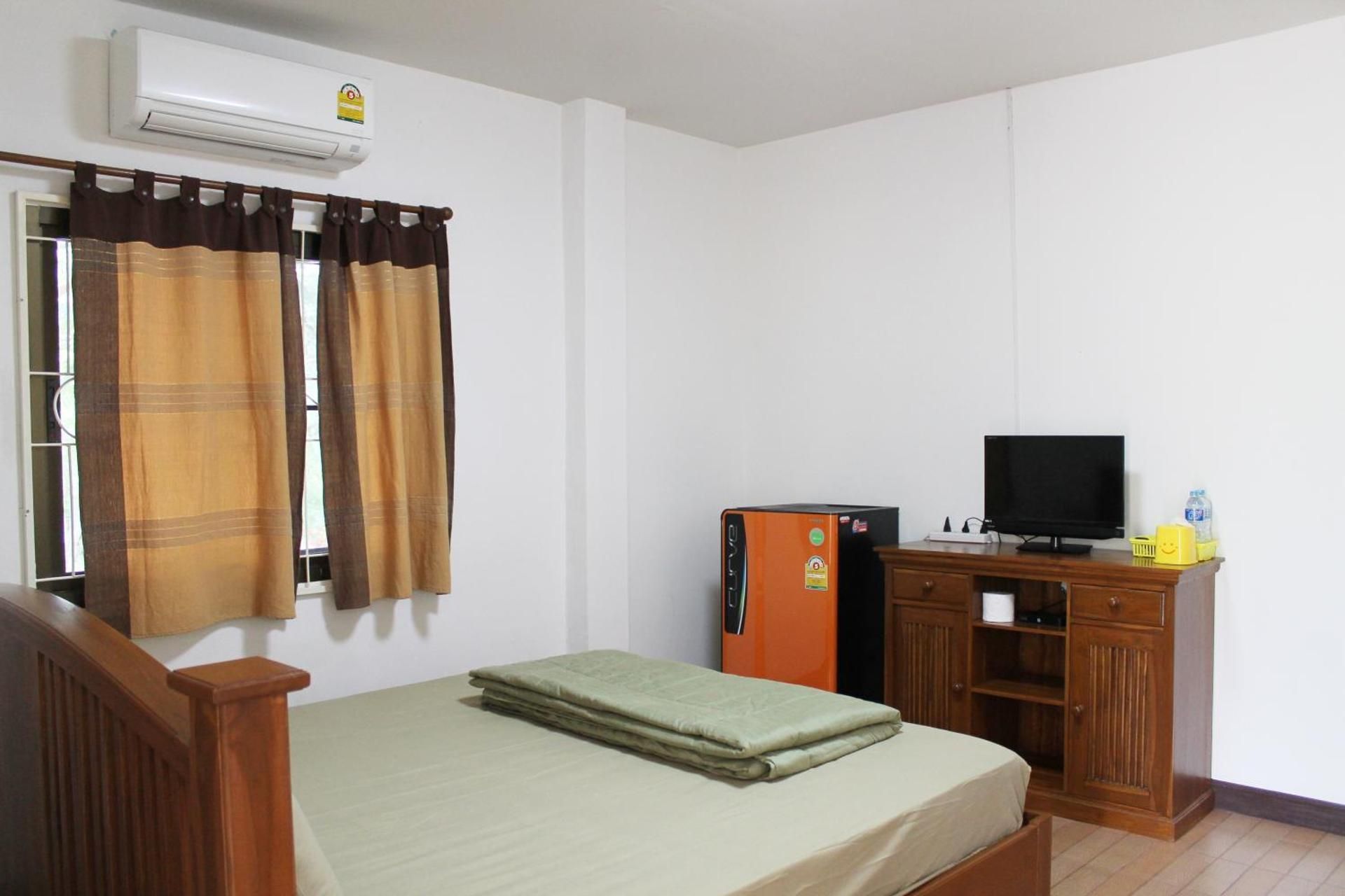 Standard Double Bed