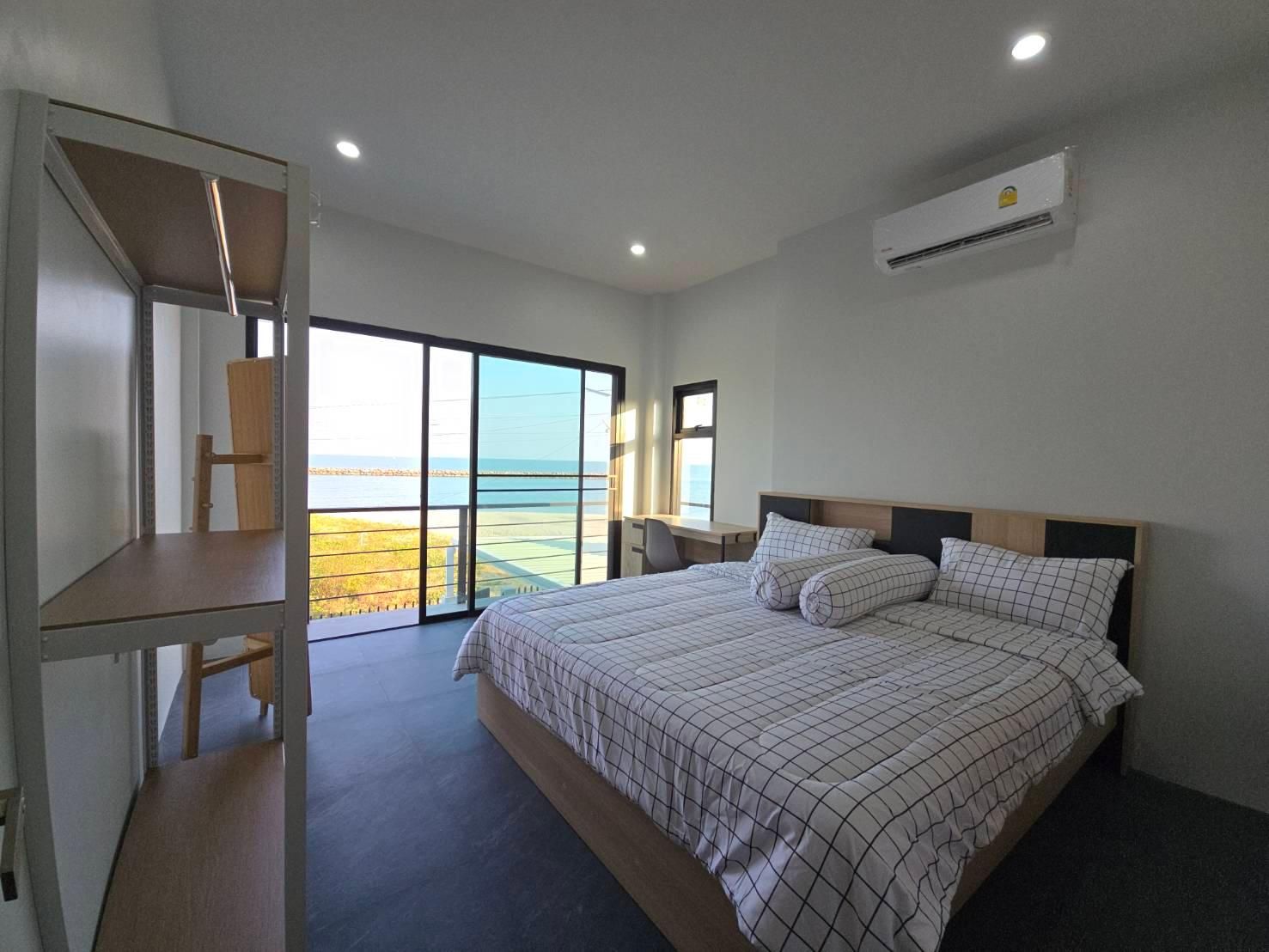  Grand One Bedroom, Forest View Villa with Private Pool 