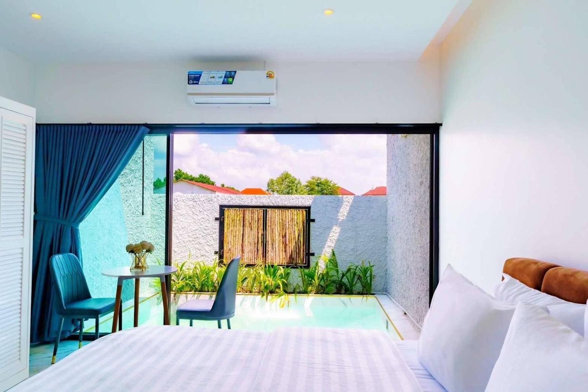 Family Pool Villa