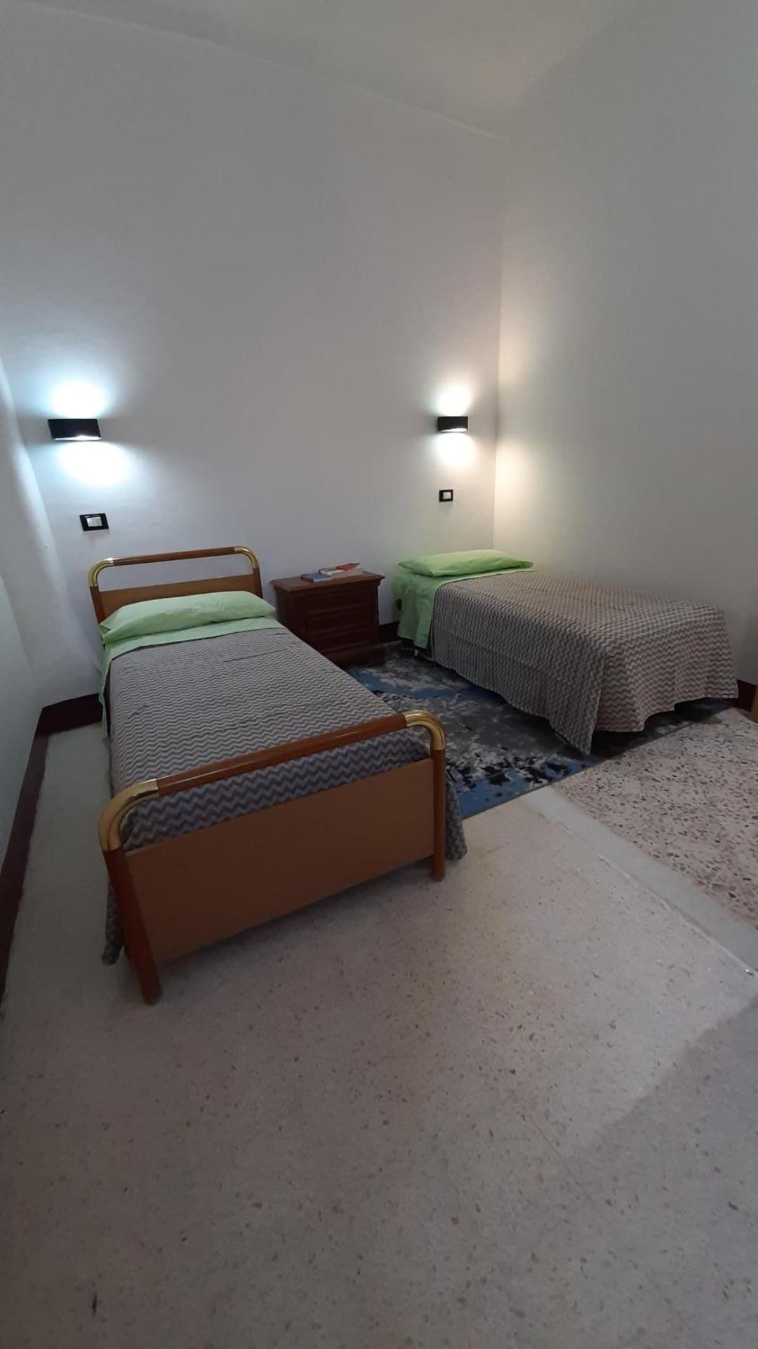 Twin Room with Shared Toilet
