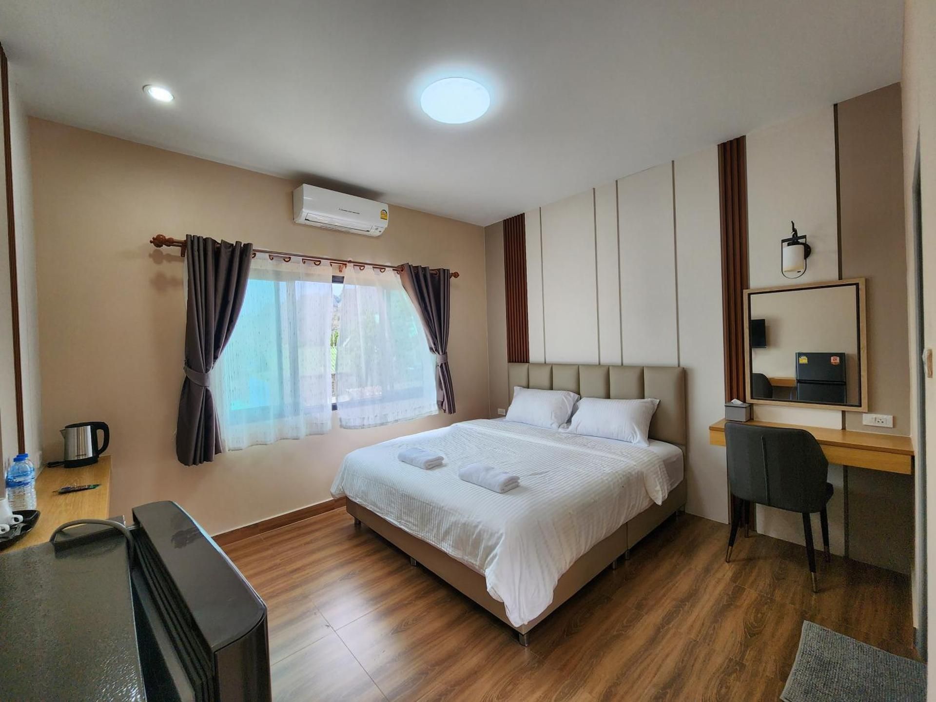 Superior King Room