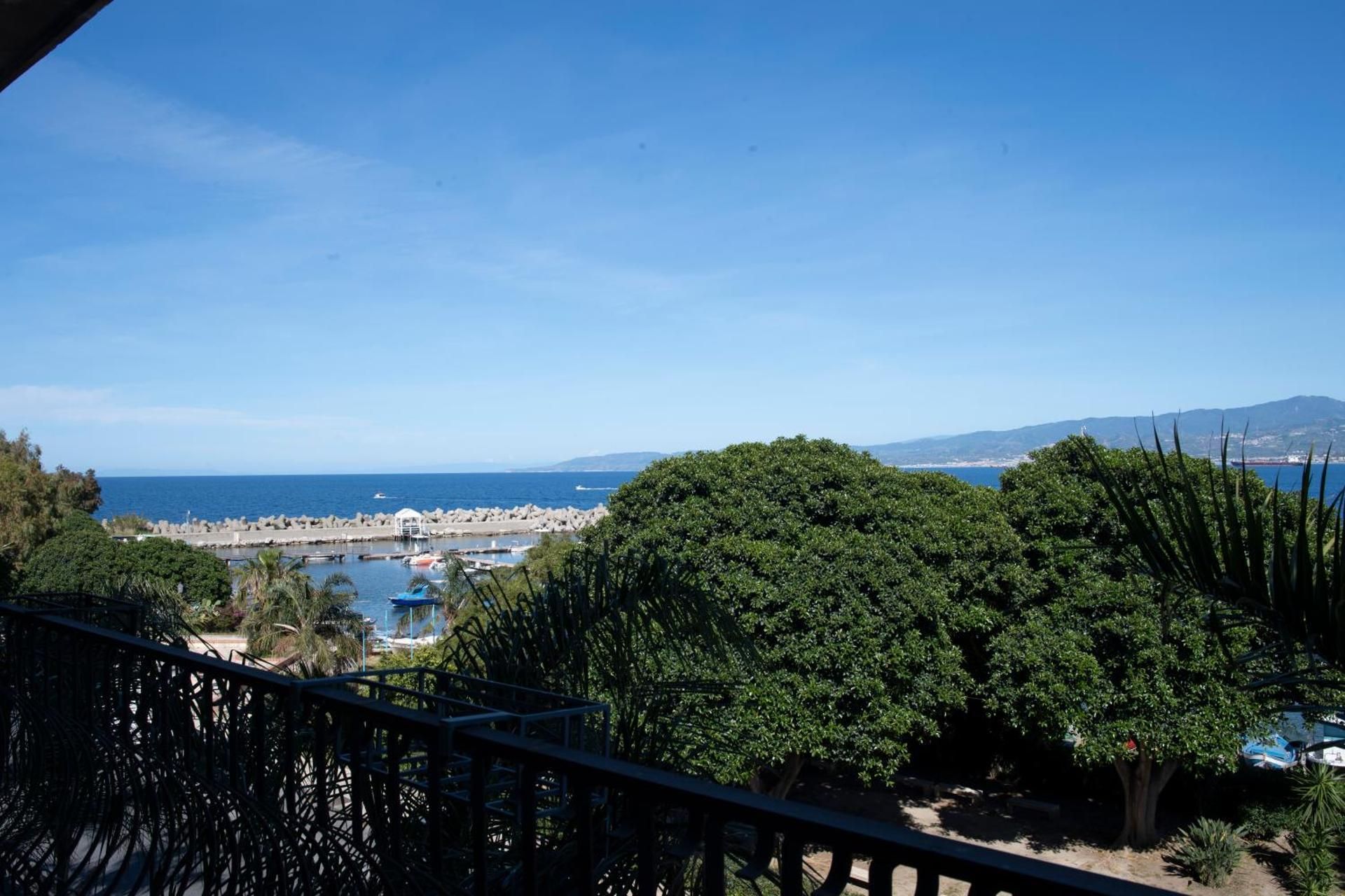 Triple Room with Sea View