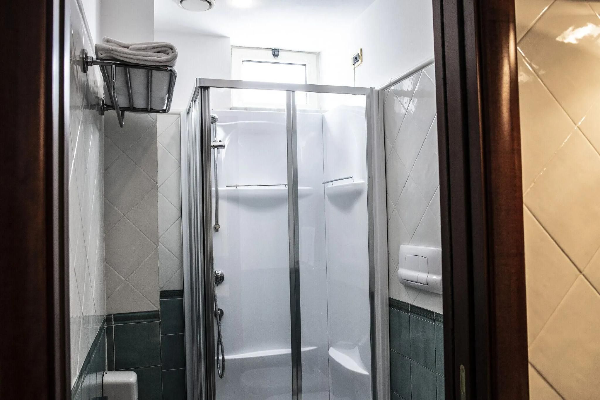 2-Bedroom Apartment with Living Room