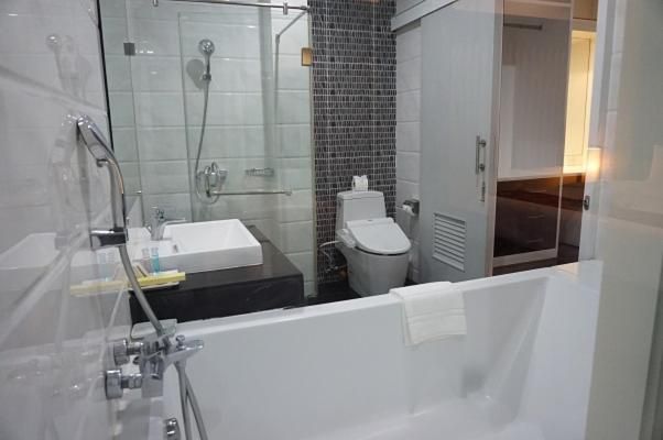 King Suite with Balcony