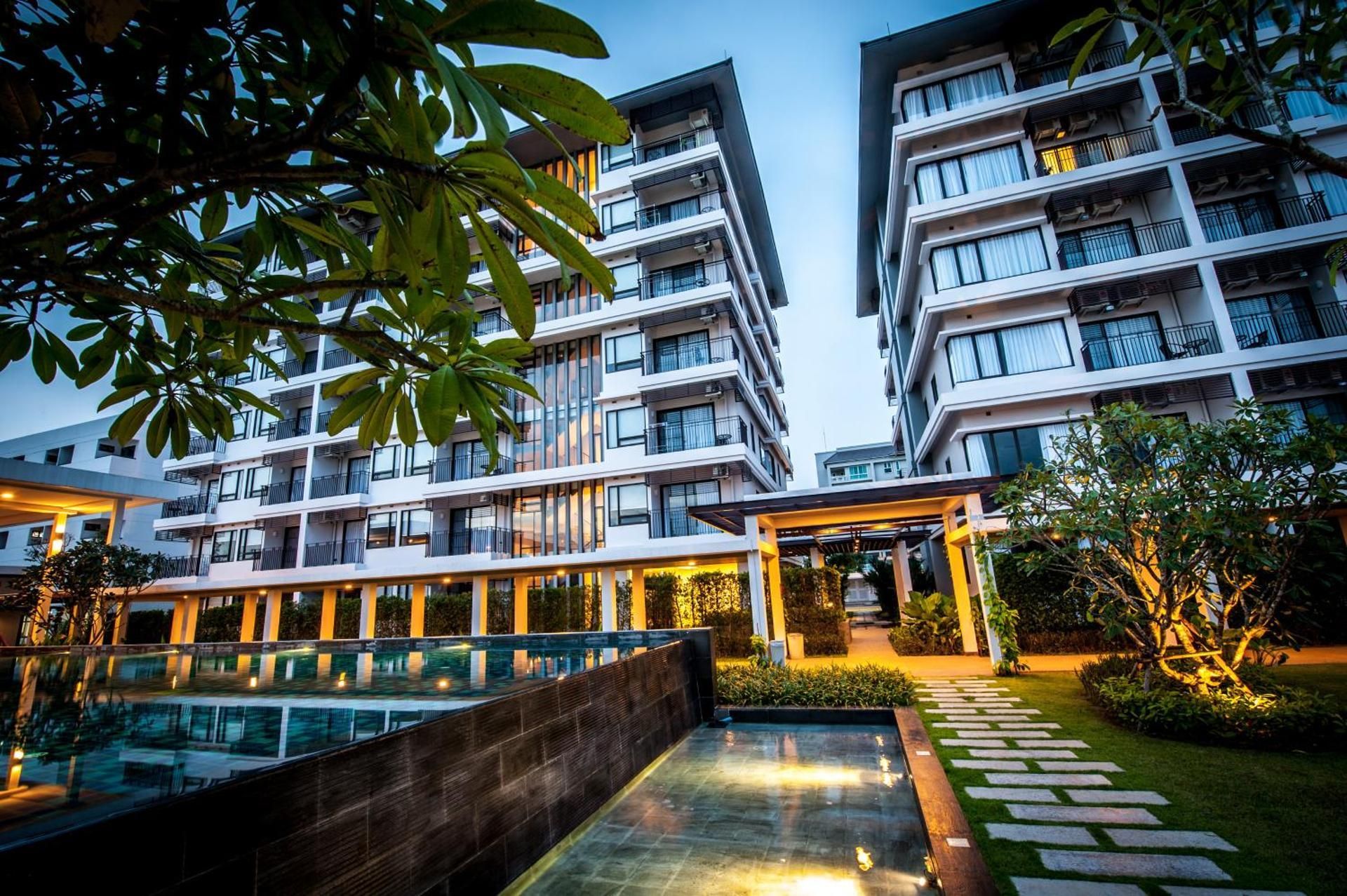 Burgundy Residence 304