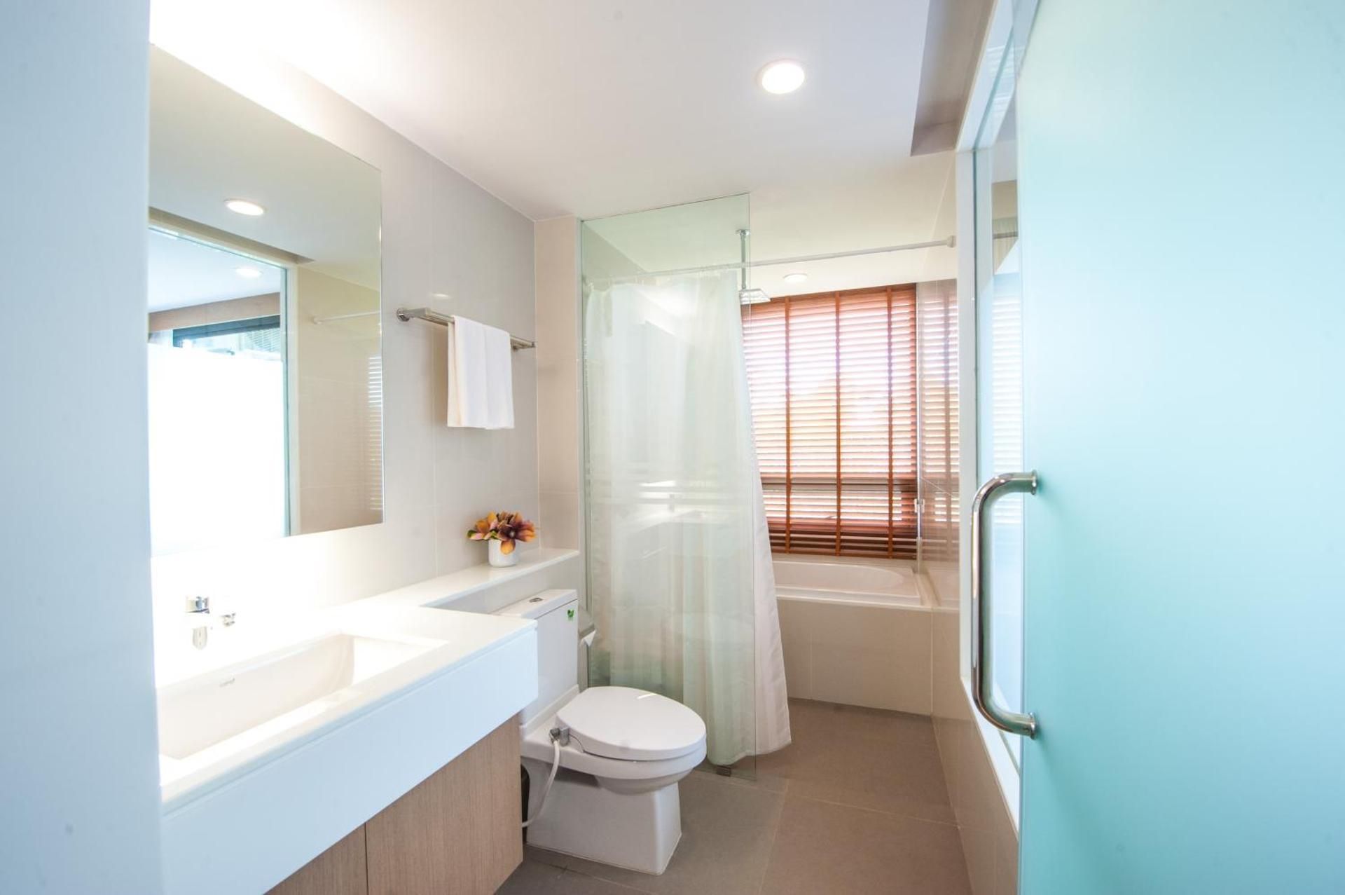 Burgundy Residence 304 Studio Suite 2