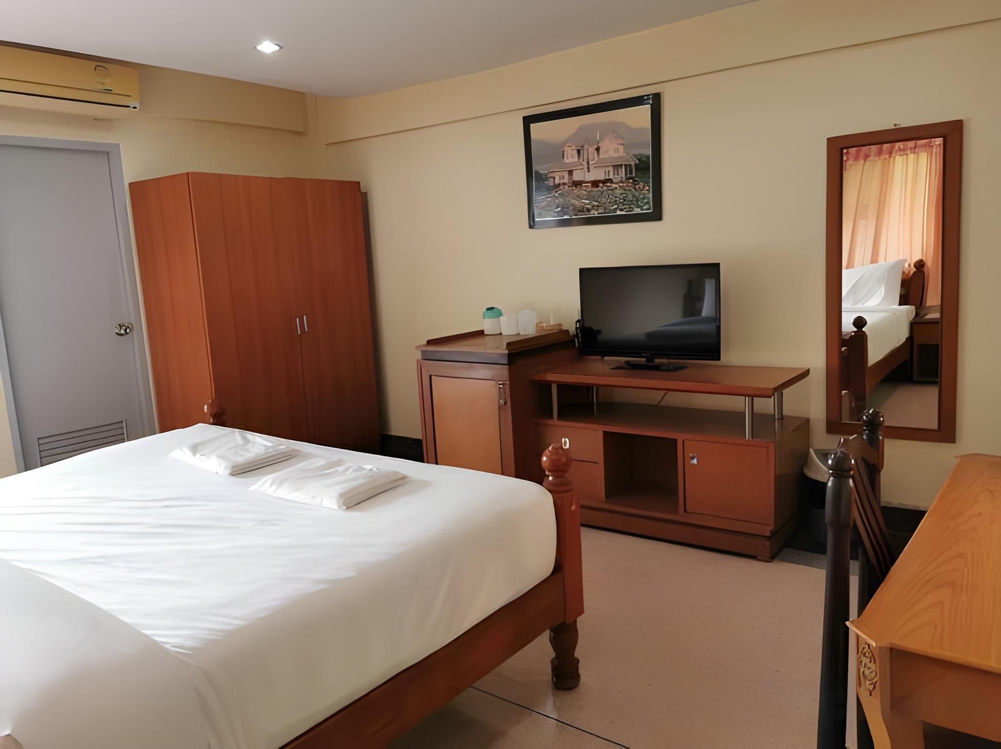 Hihotel Saraburi Standard Room