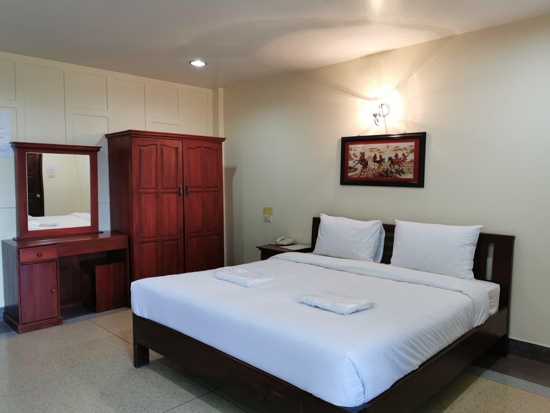 Hihotel Saraburi Standard Room 3