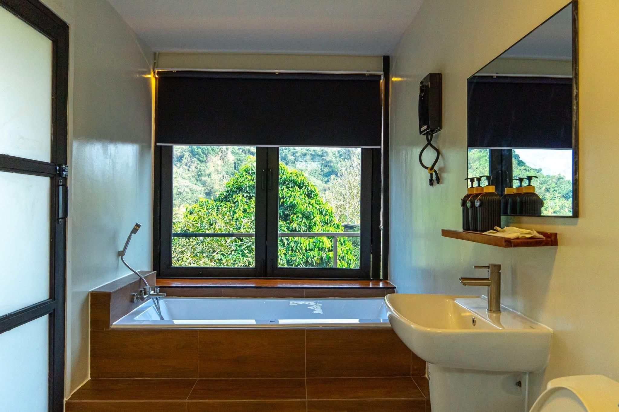 Green Love Garden Resort Creek View Villa 2