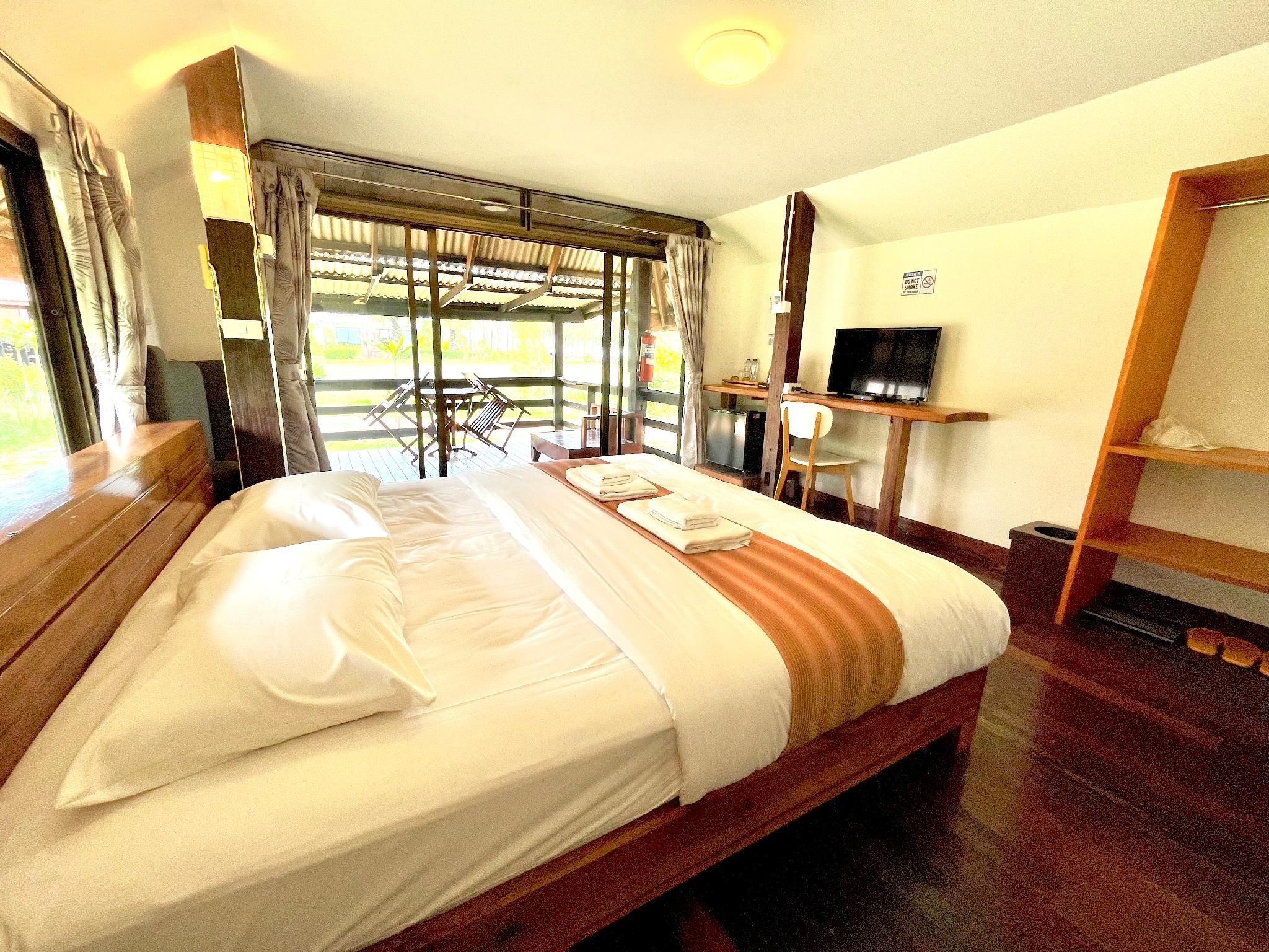 Single Bedroom - with 1 Super Single Bed