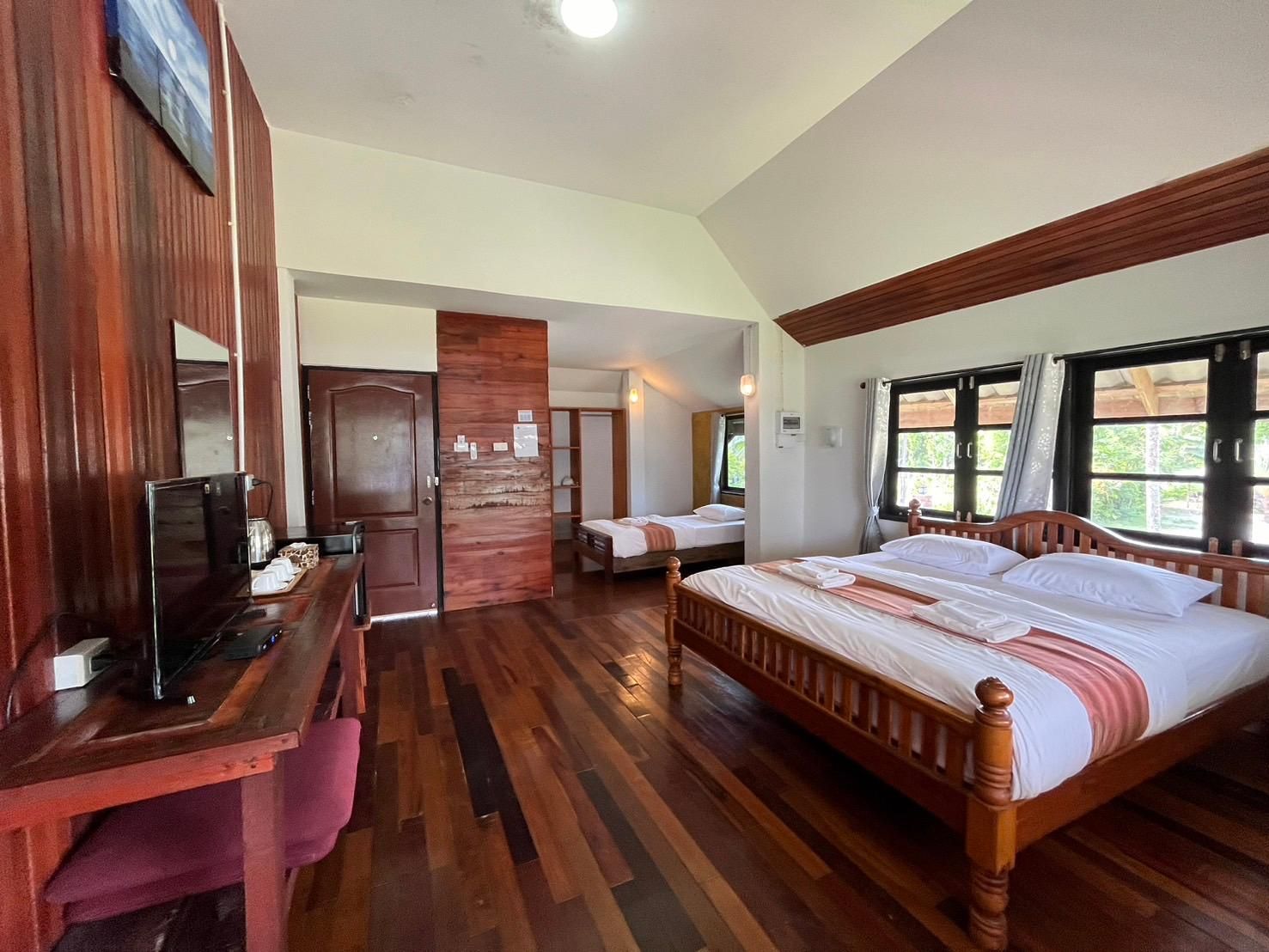 Double - Share Bathroom 2