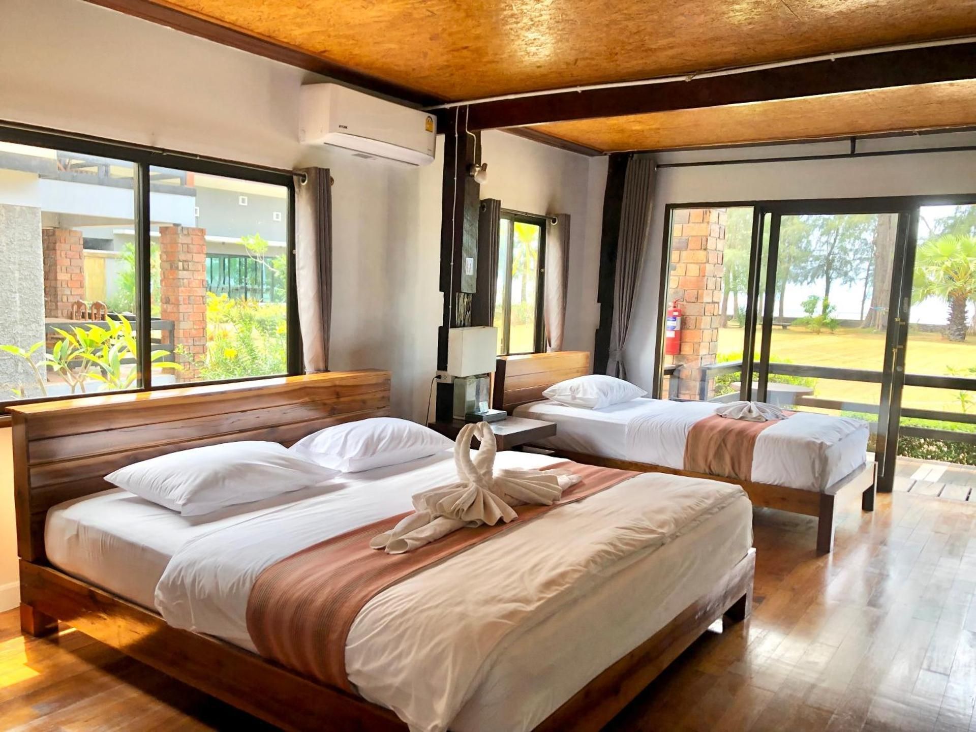 Delux Double Room with Balcony and Ocean View
