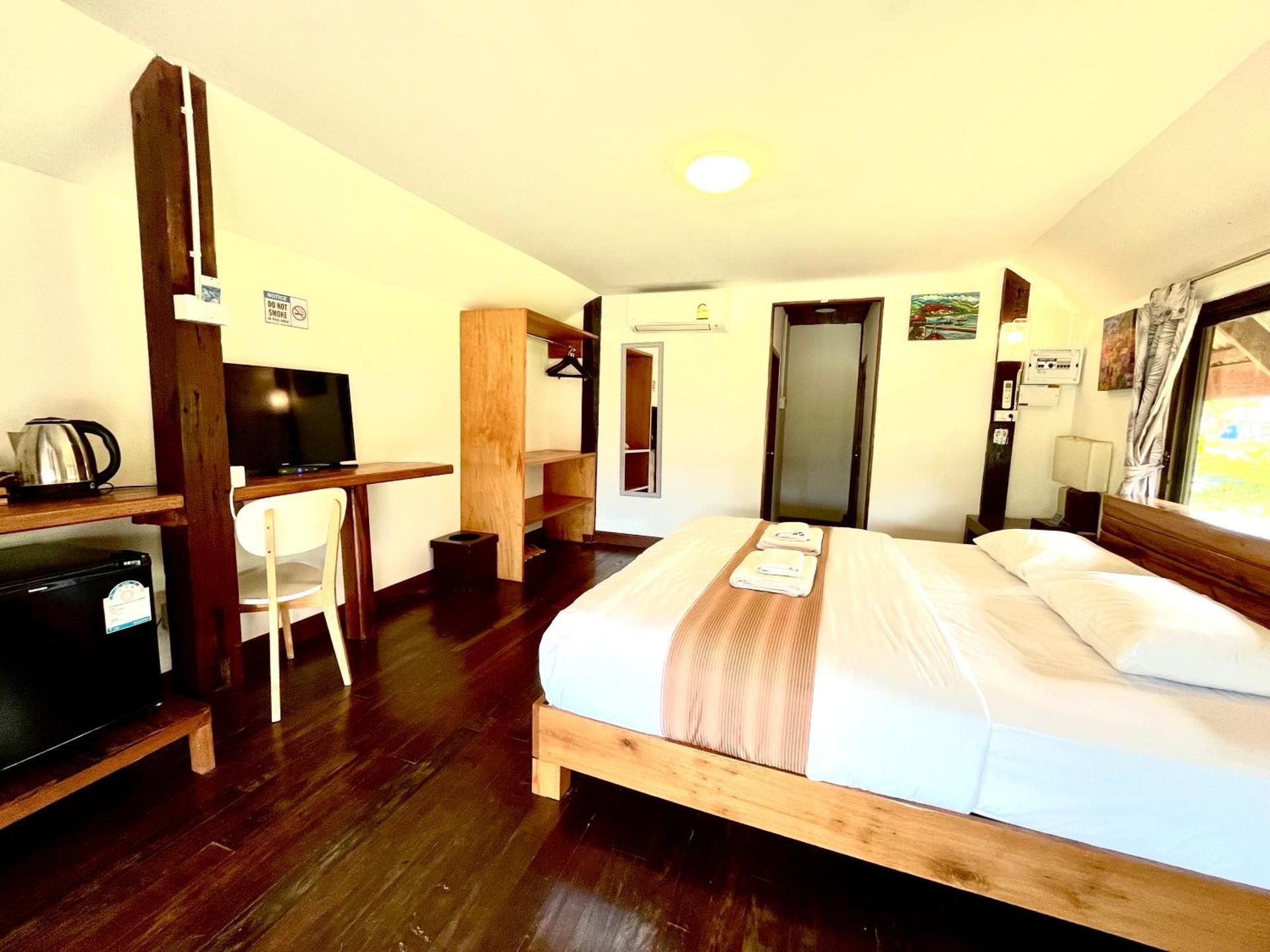Deluxe Single Room
