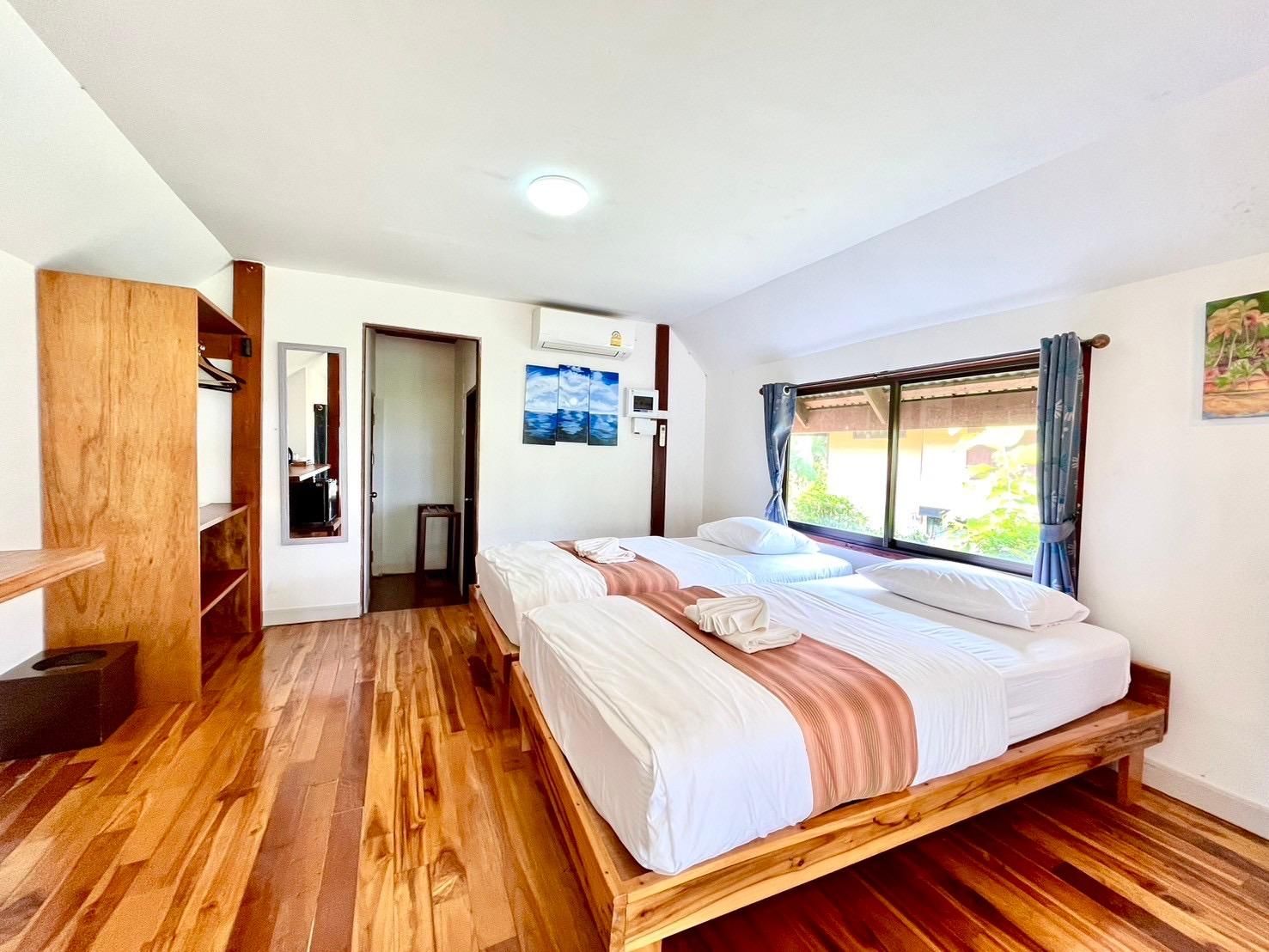 The Chevalley Beach Resort Double Bed - AC Room 2