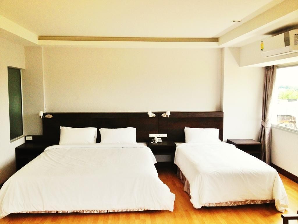 Sinkiat Buri Hotel Deluxe Suite