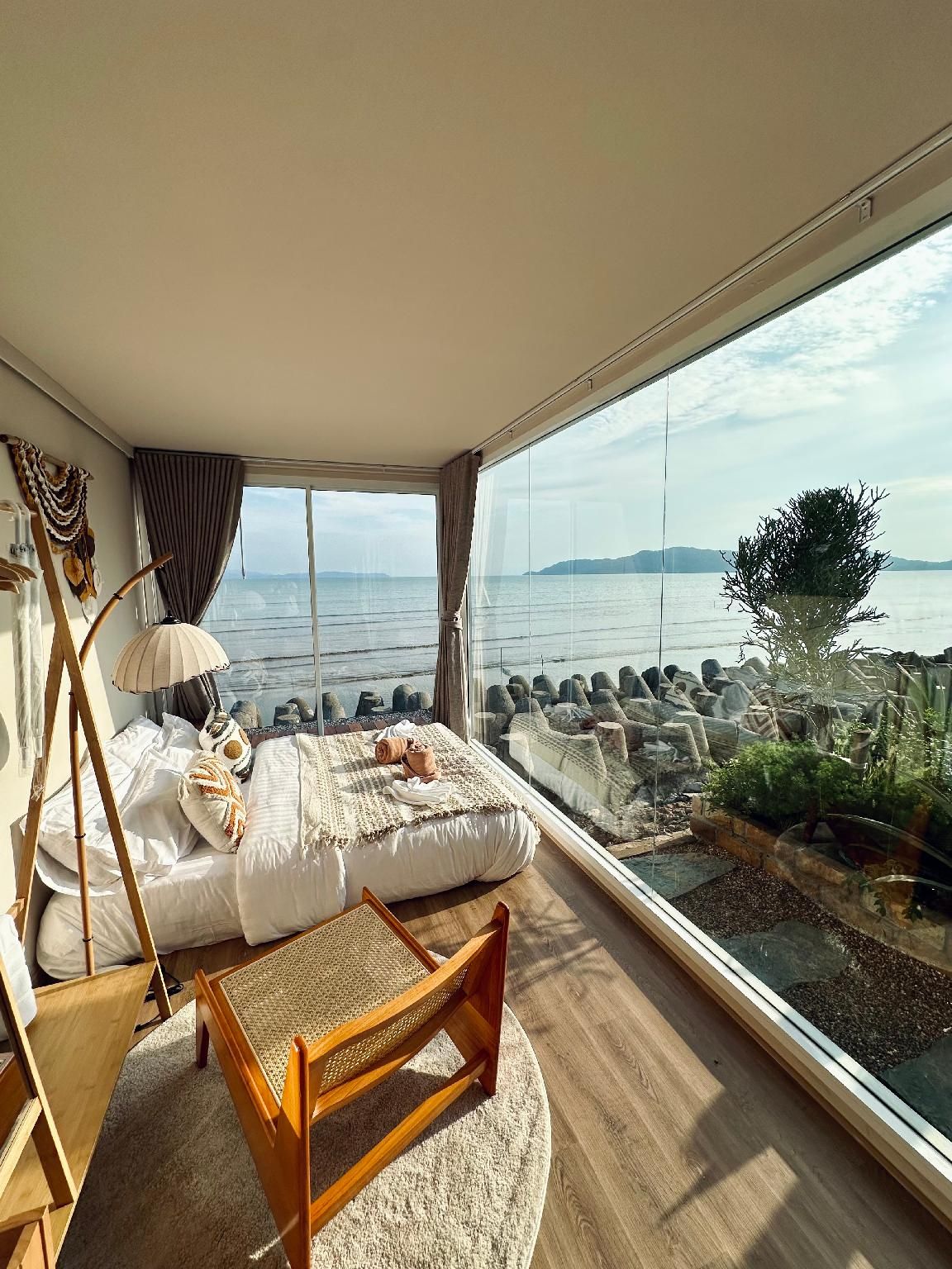 Thestreet-Bayfront Deluxe Sea View 2