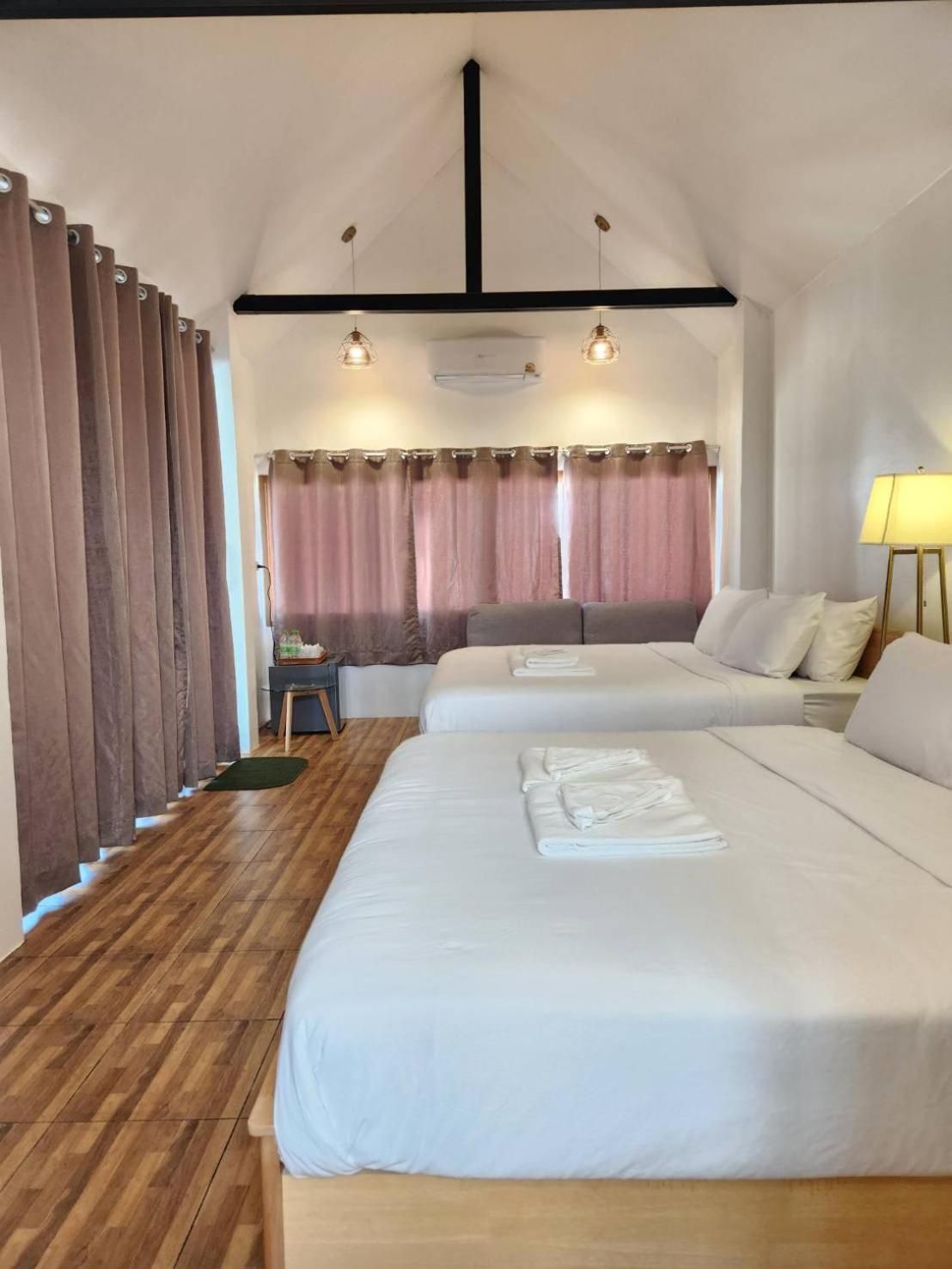 Quadruple Room with Terrace