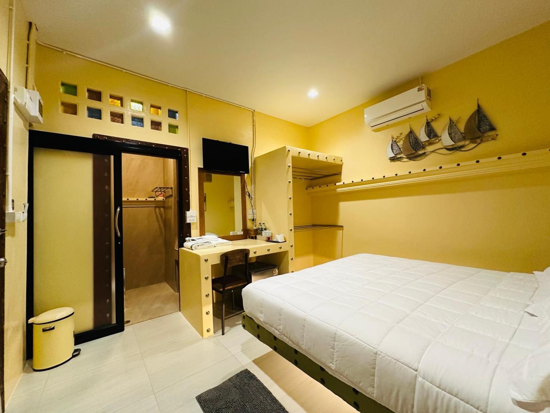 Double Room with Private Bathroom