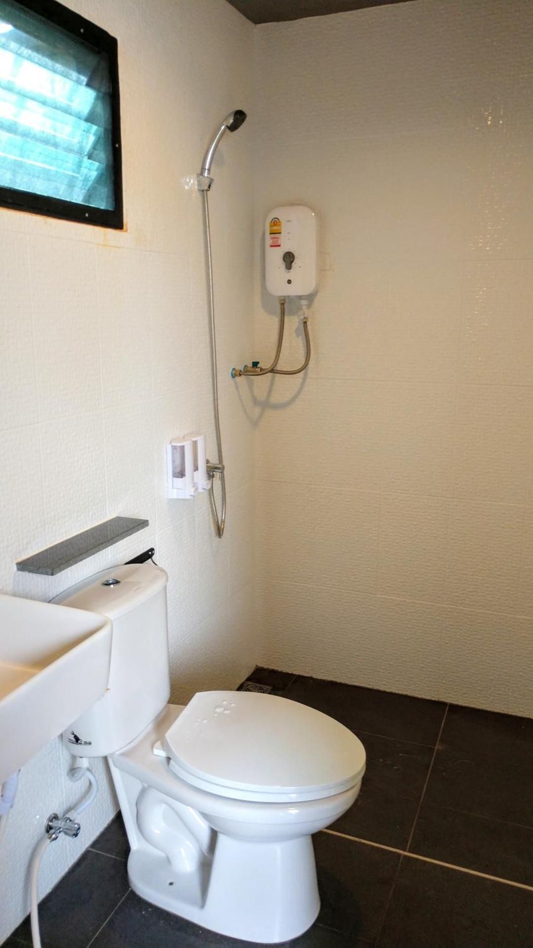 LAN LAY RESORT  Standard Twin Room 2