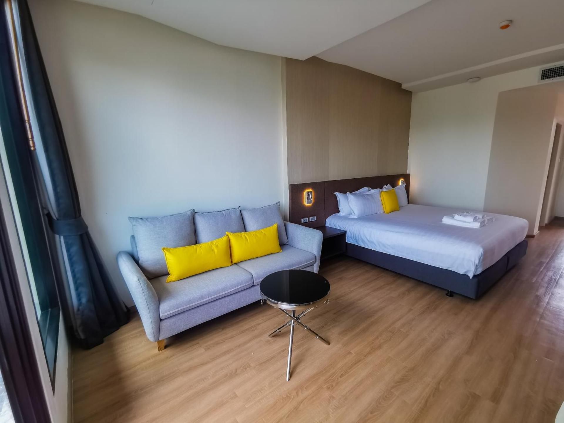 De VeraNiO Resort Double or Twin Room with Partial Sea View 2