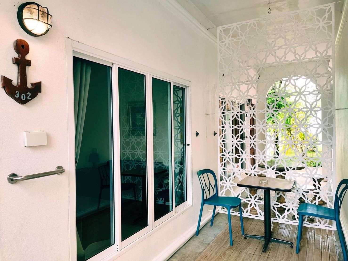 Meet The Sea Resort Standard Double Bed 2