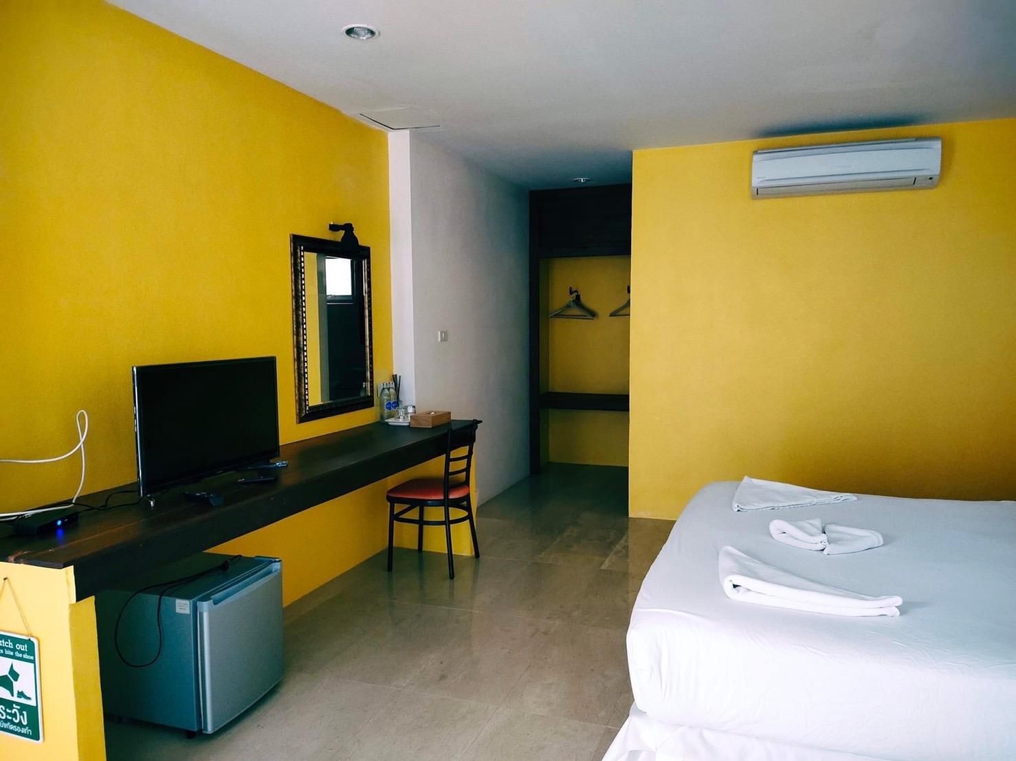 Meet The Sea Resort Standard Double Bed 3