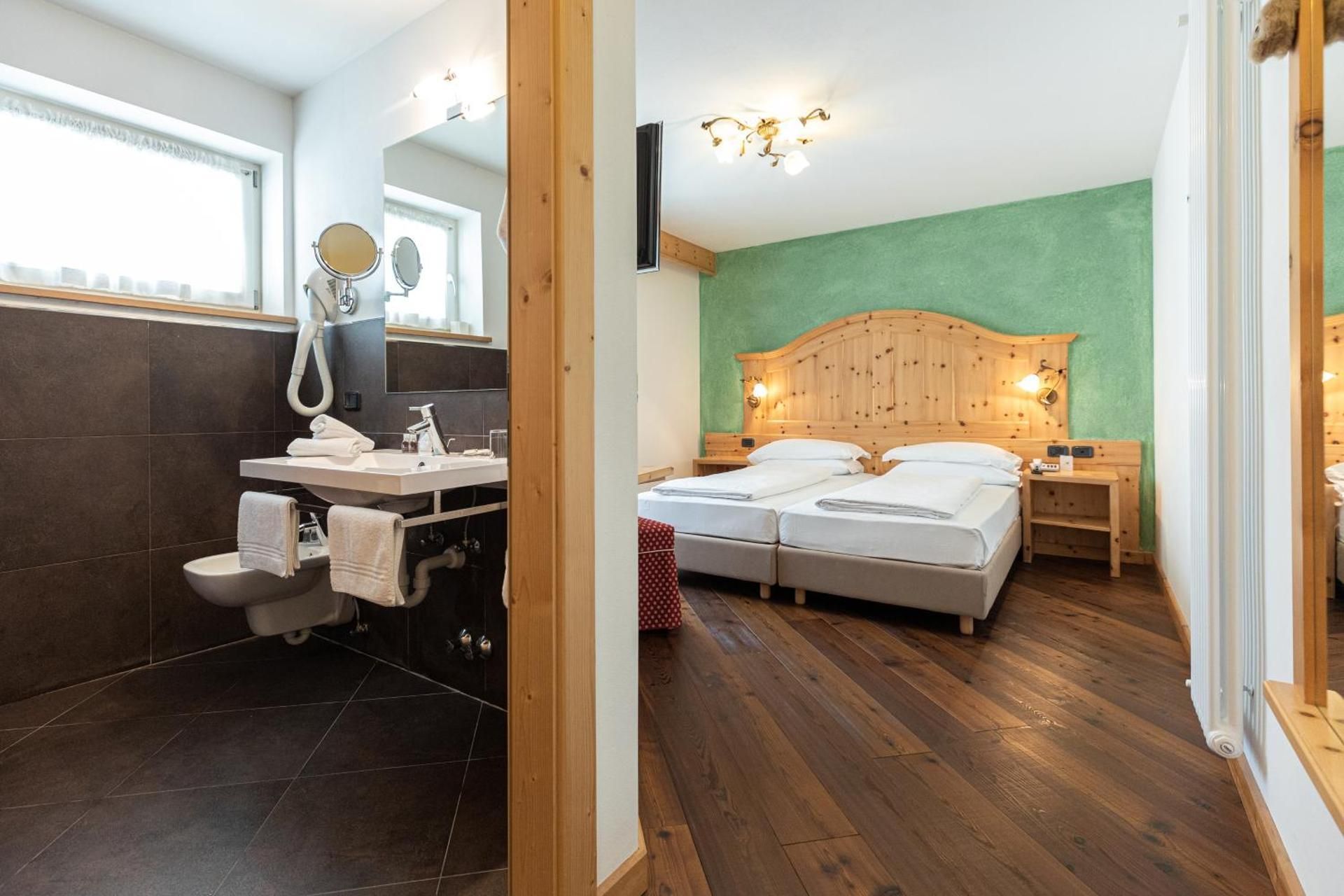 Junior Suite (2 Adults)