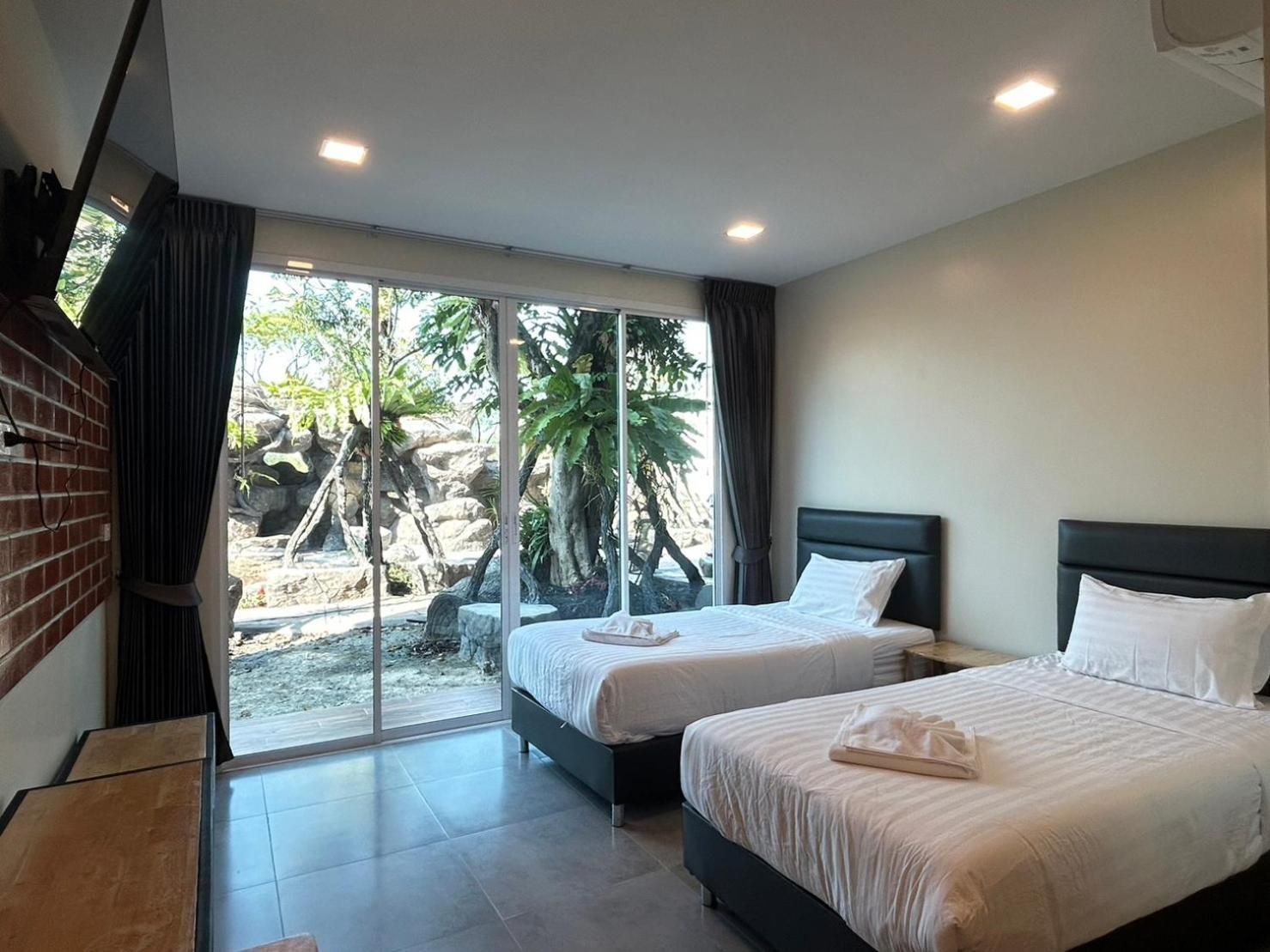 Uthaithani Resort Superior 2