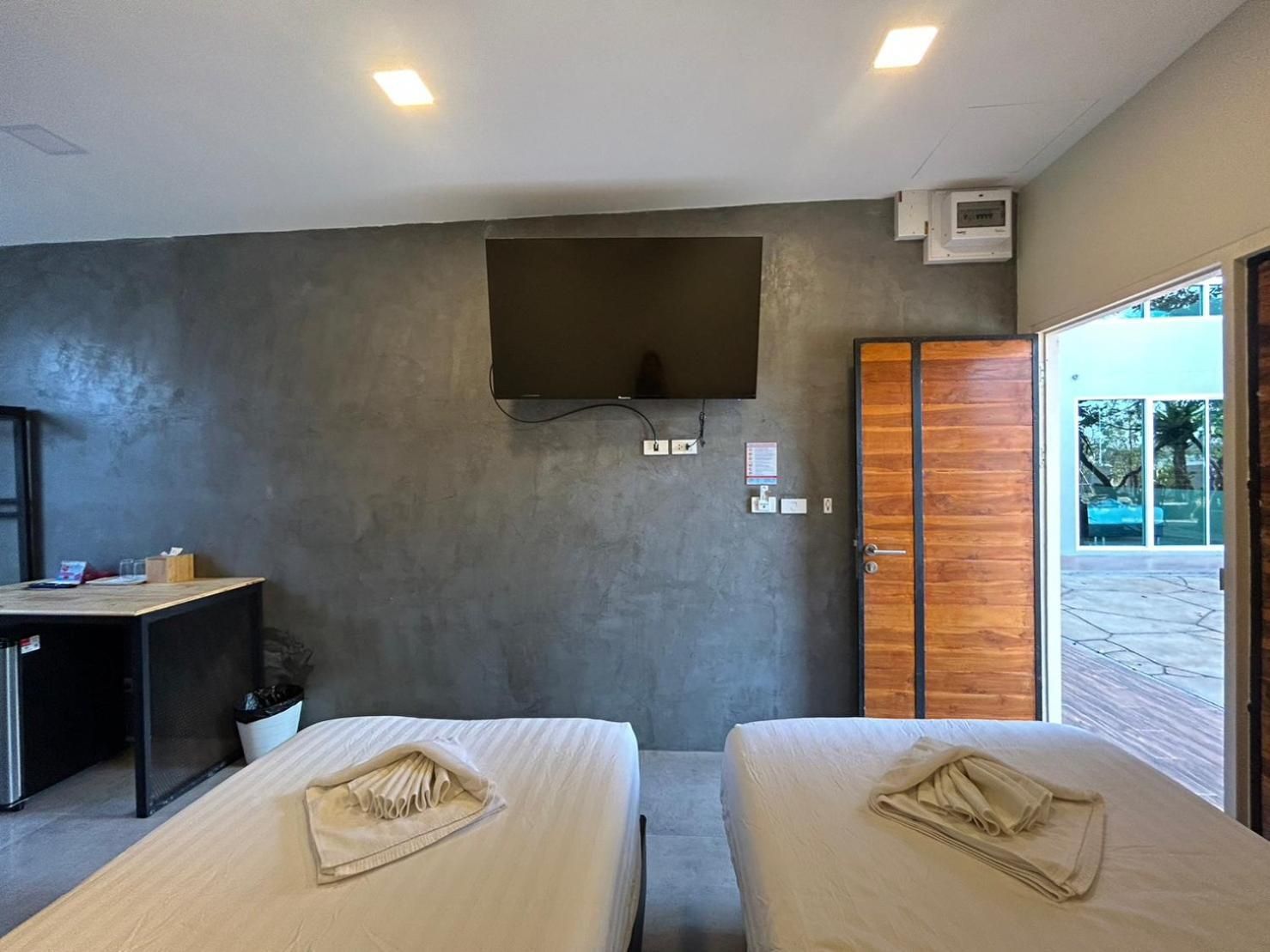 Uthaithani Resort Standard 2