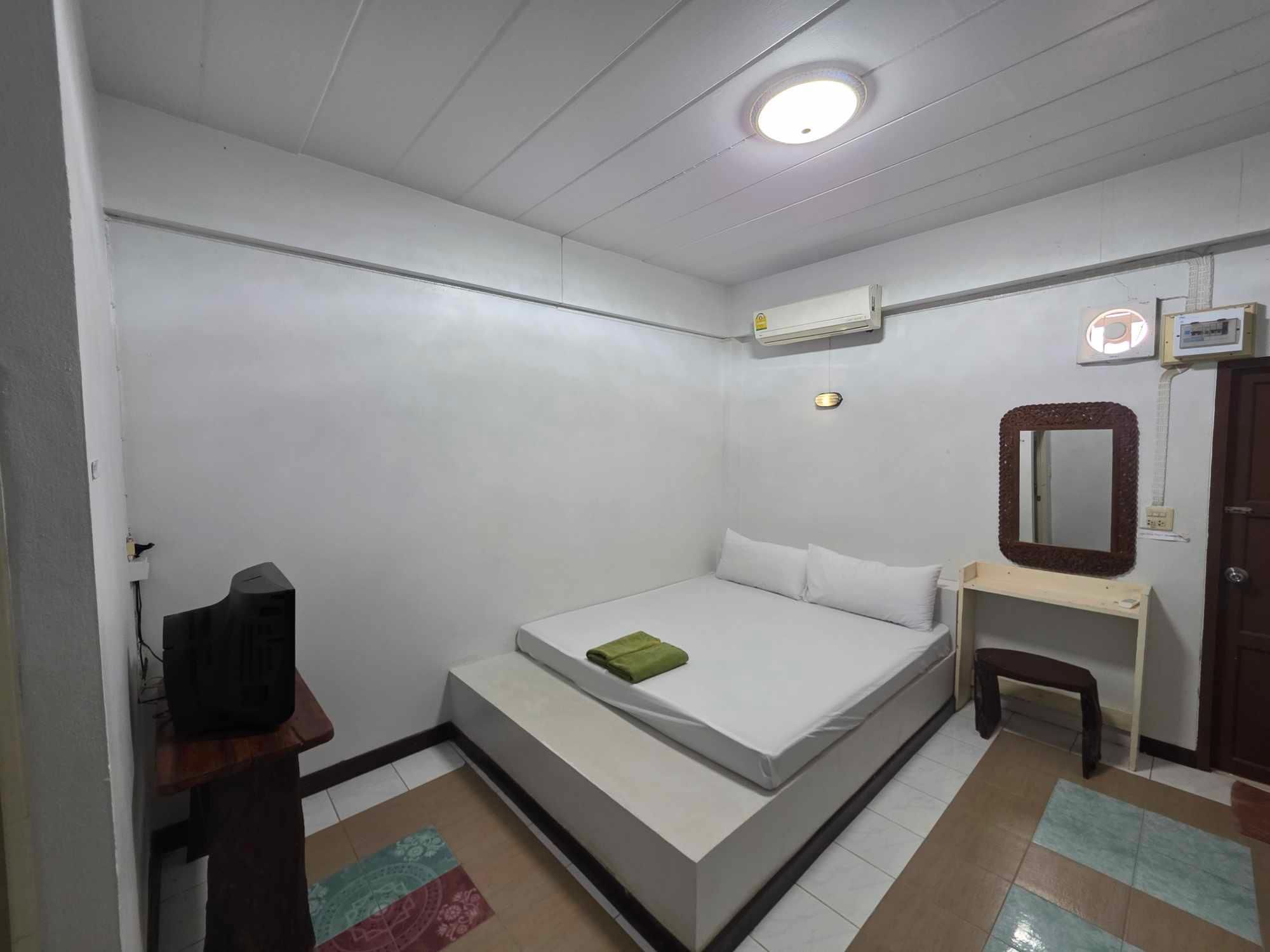 Banklangkhao resort uthai thani Standard Room