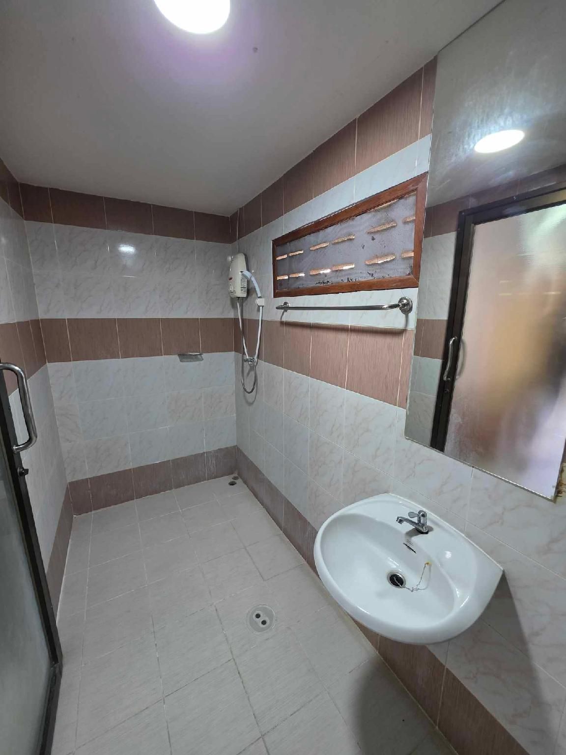 Banklangkhao resort uthai thani House for 2 Adults 2