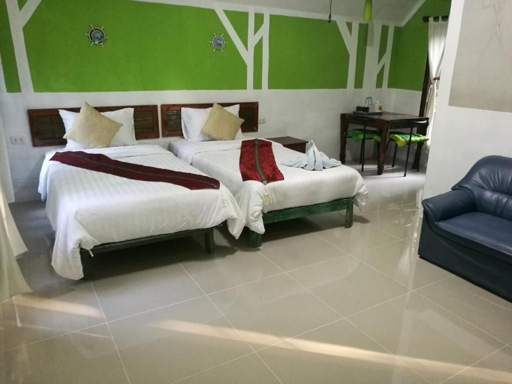 River Marina Resort Deluxe King Room