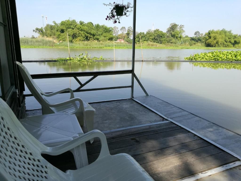 River Marina Resort Superior Queen Room 3