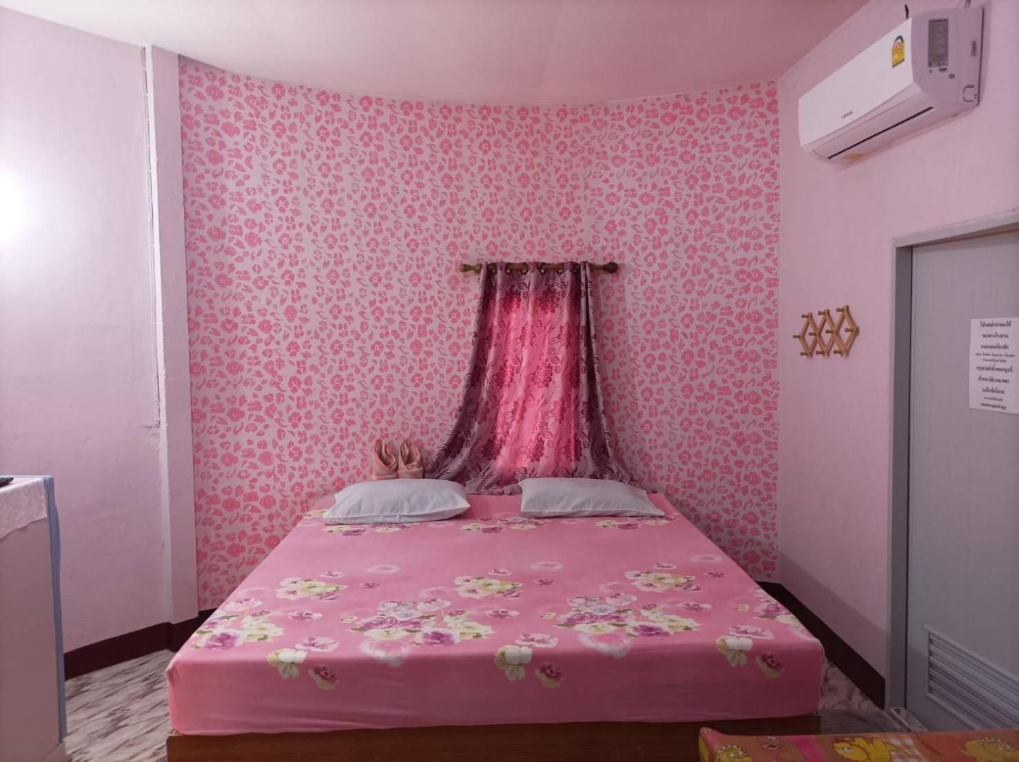 Vimanmek Hotel and Resort Villa Deluxe