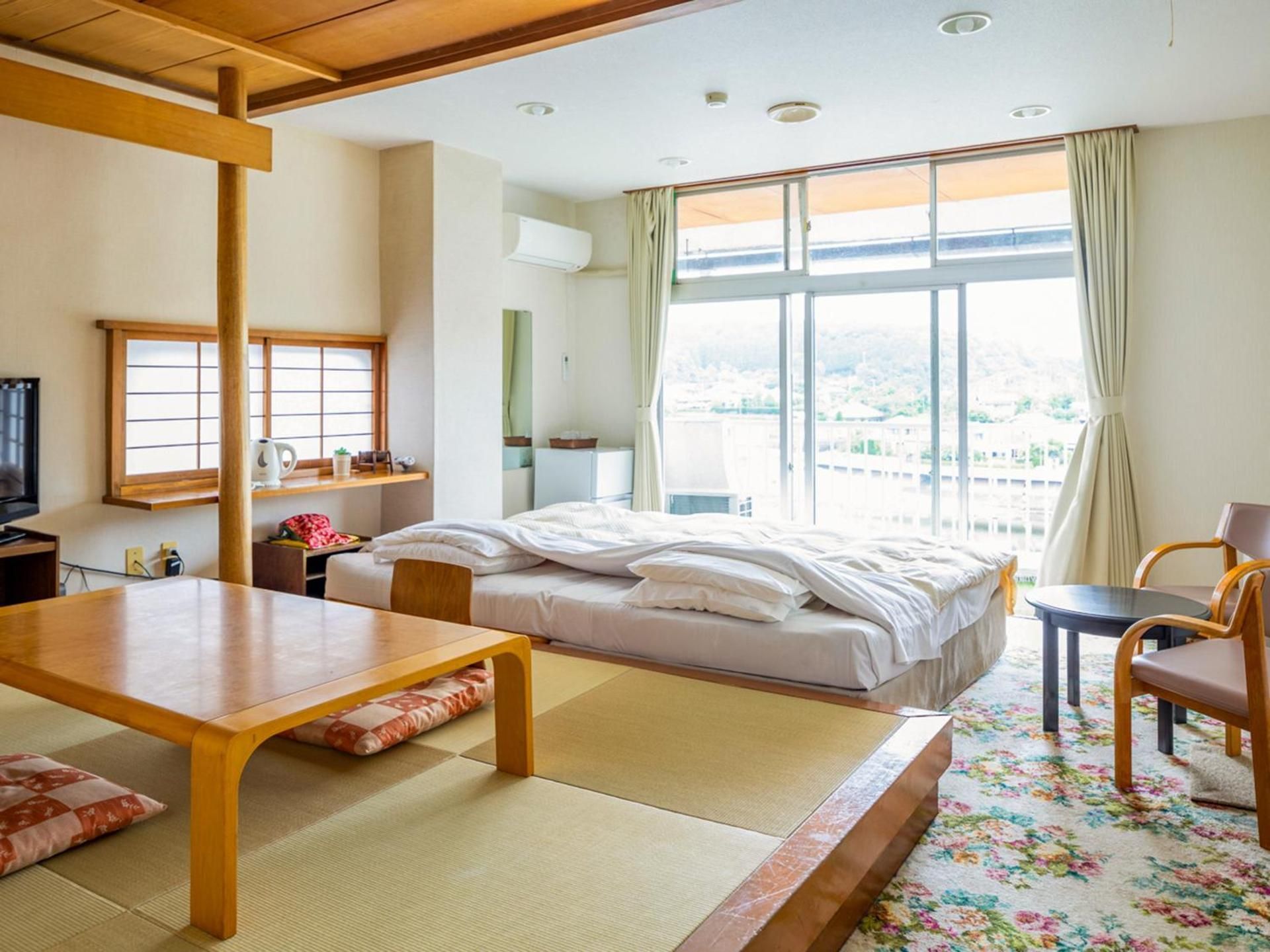 Quadruple Room with Lake View