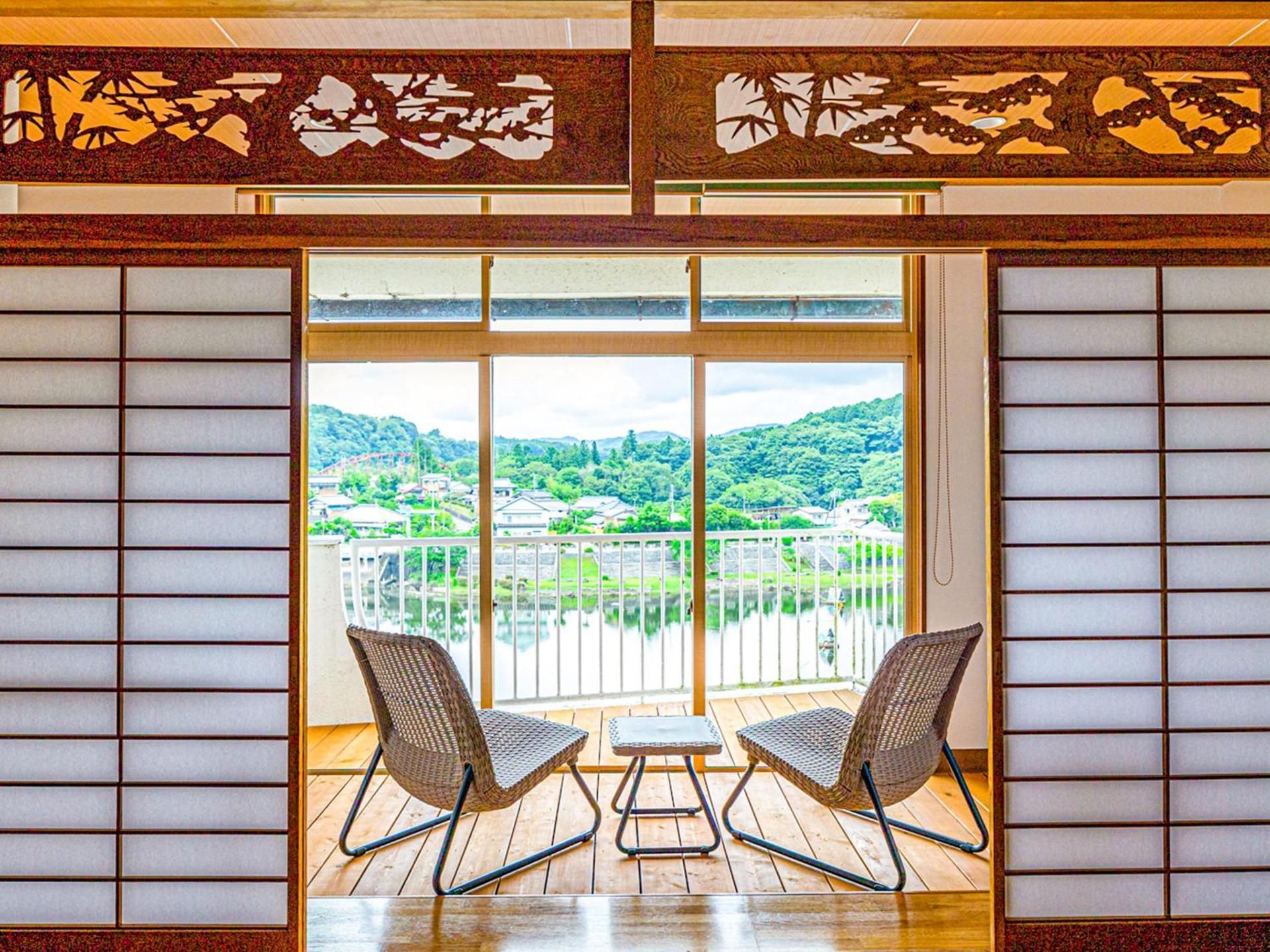 Suite with Lake View