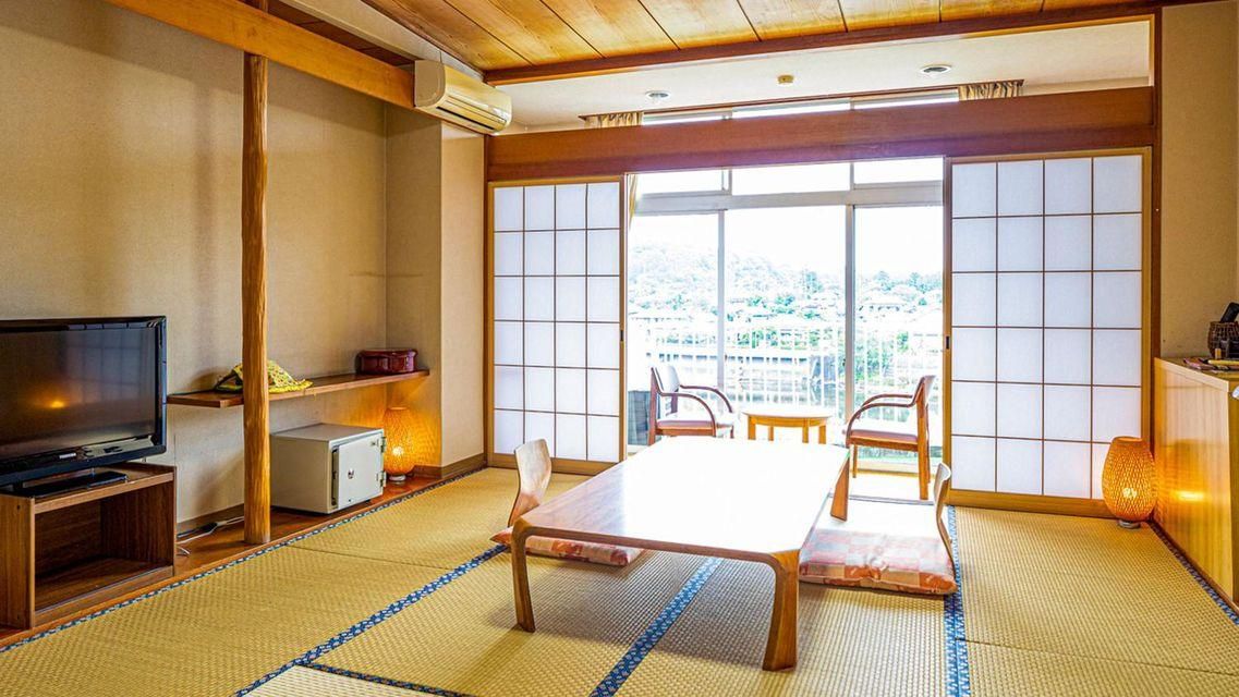 Japanese-Style Room