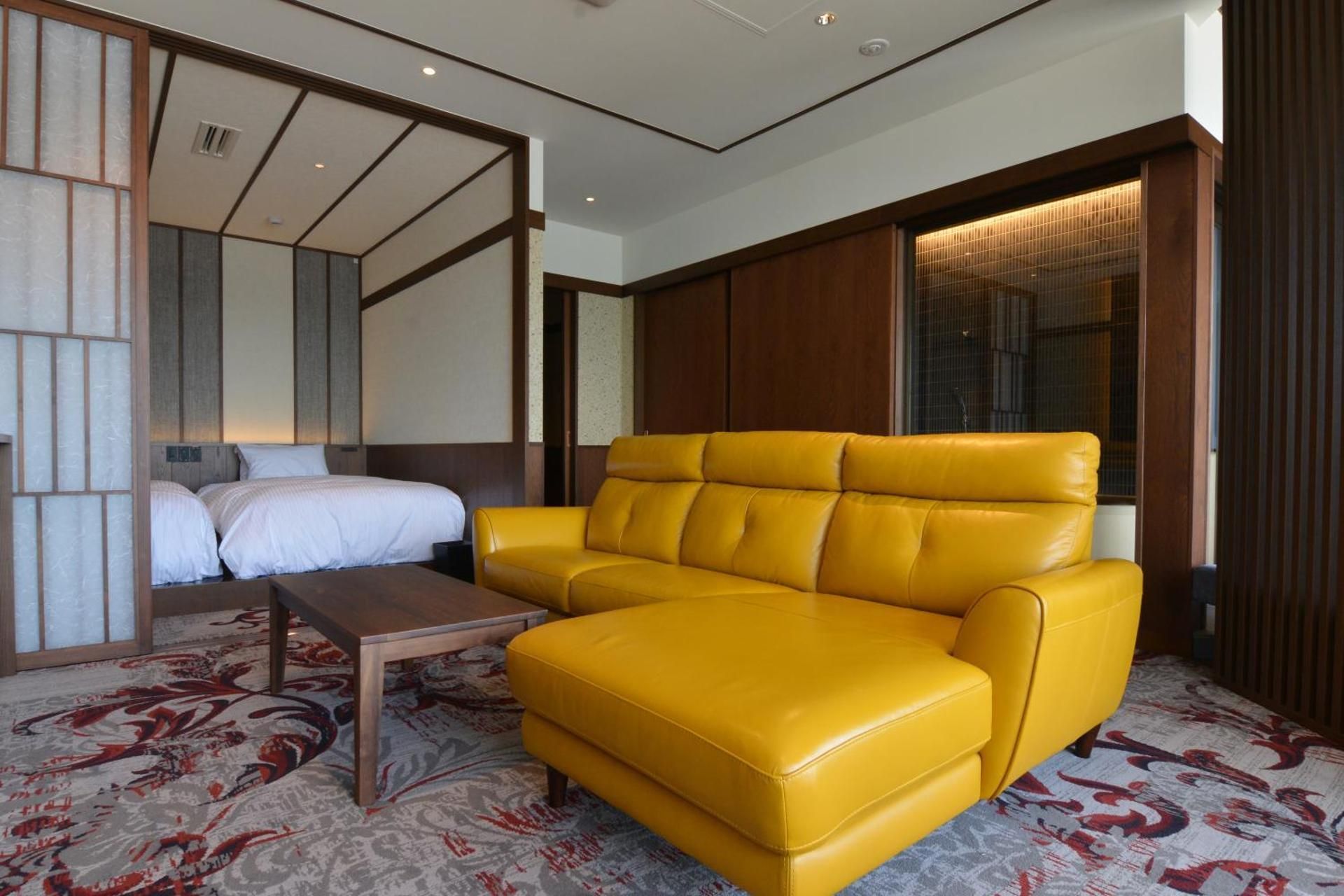 Mt. Fuji view room for 3 people with Private onsen included sushi dinner