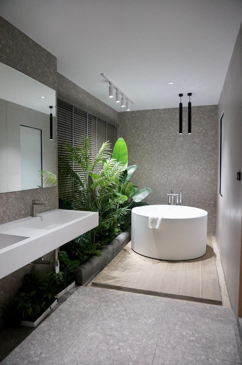 Family Suite Pool Access