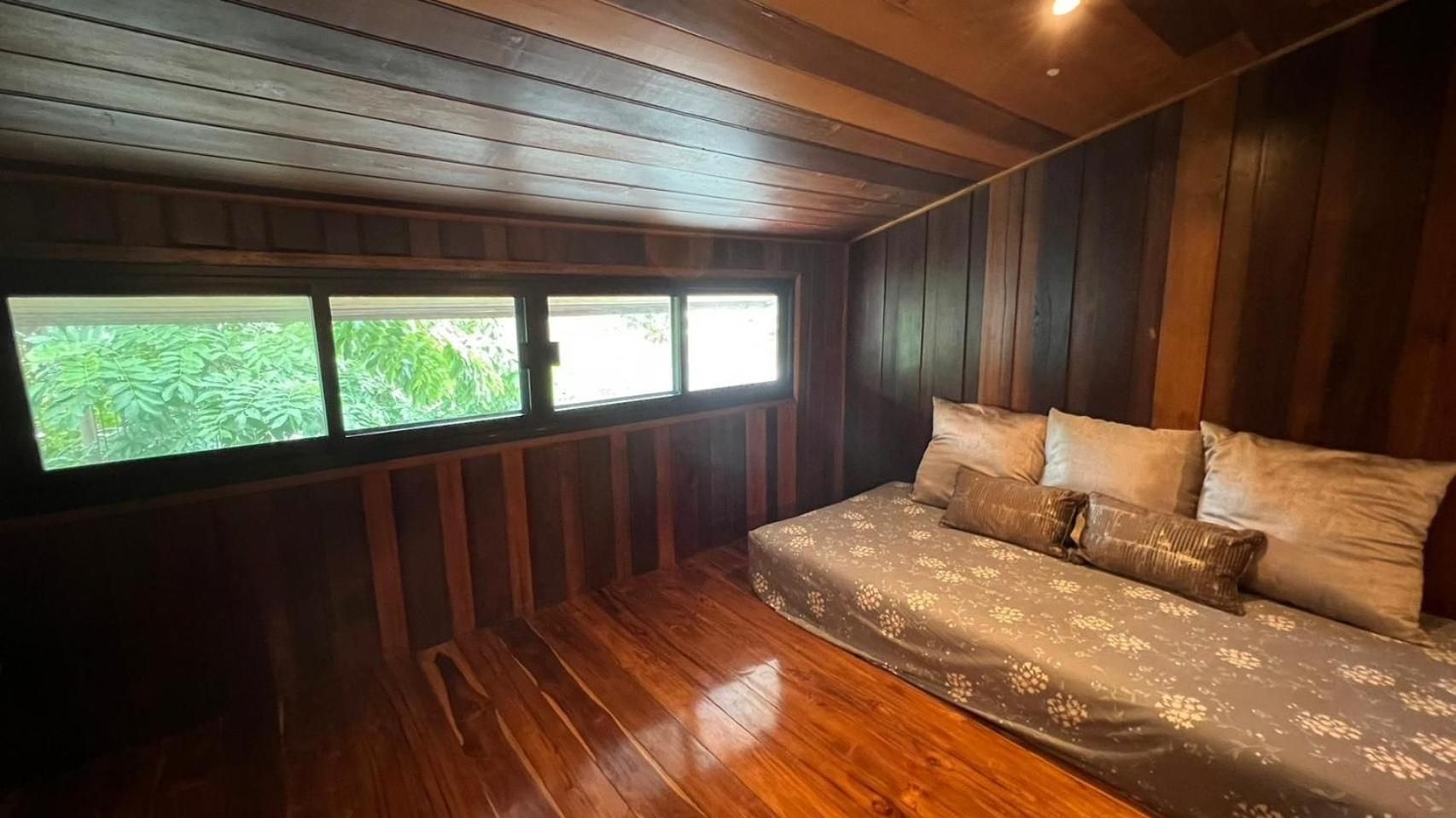 Srisanor Boutique Hotel Deluxe Room 3