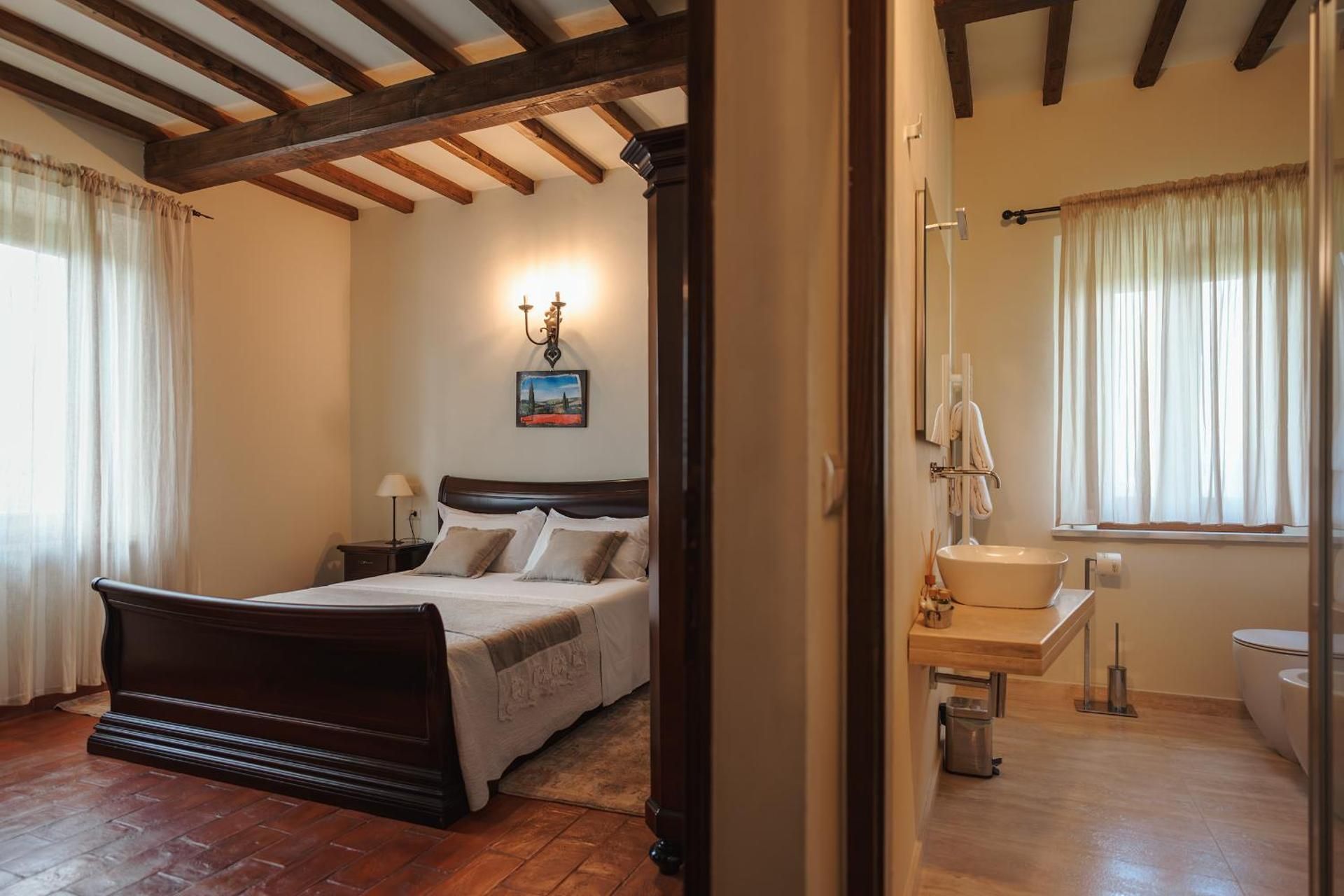 Double Room with Private External Bathroom