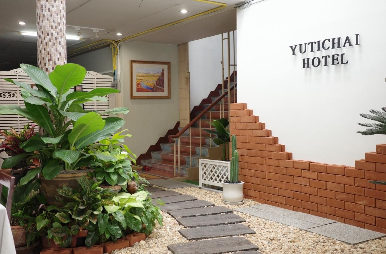 YUTICHAI HOTEL