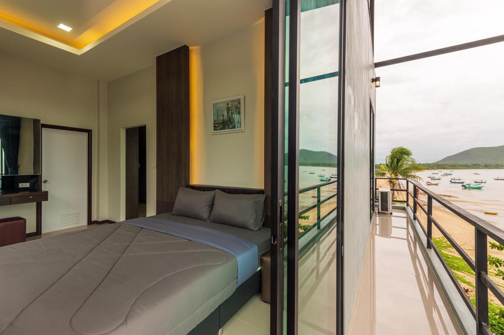 Seaview Suite