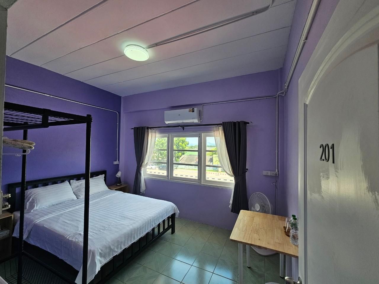 Standard Queen Room - Non-Smoking, Newly Renovated