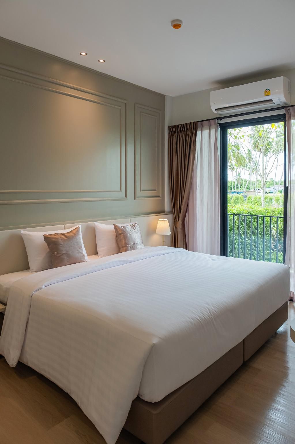 One Bedroom Suite