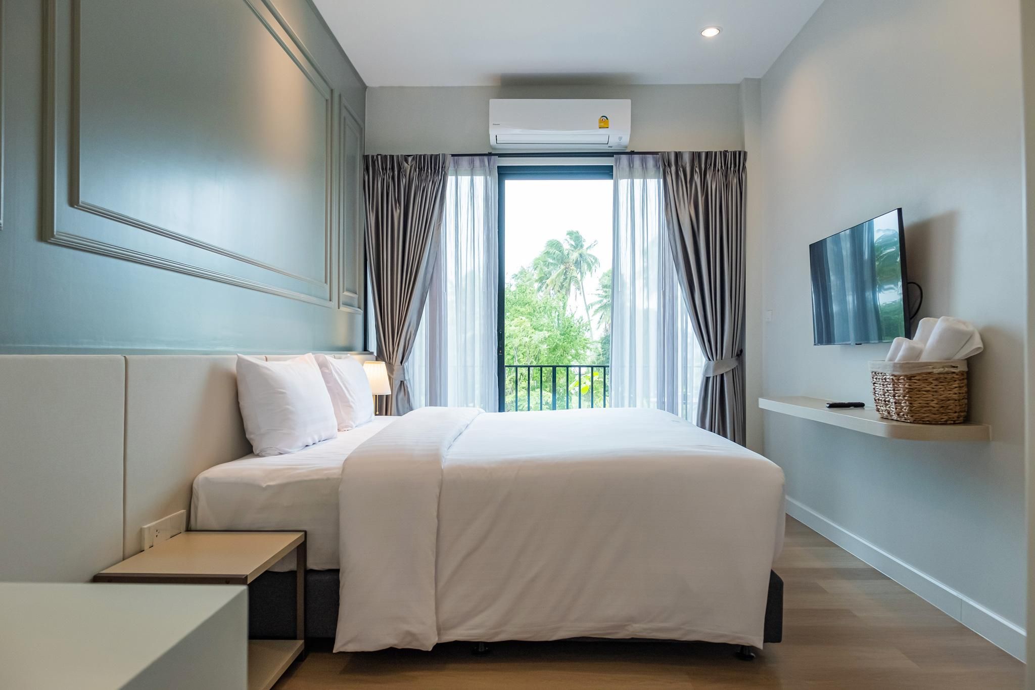 Two-Bedroom Suite with Two Bathrooms
