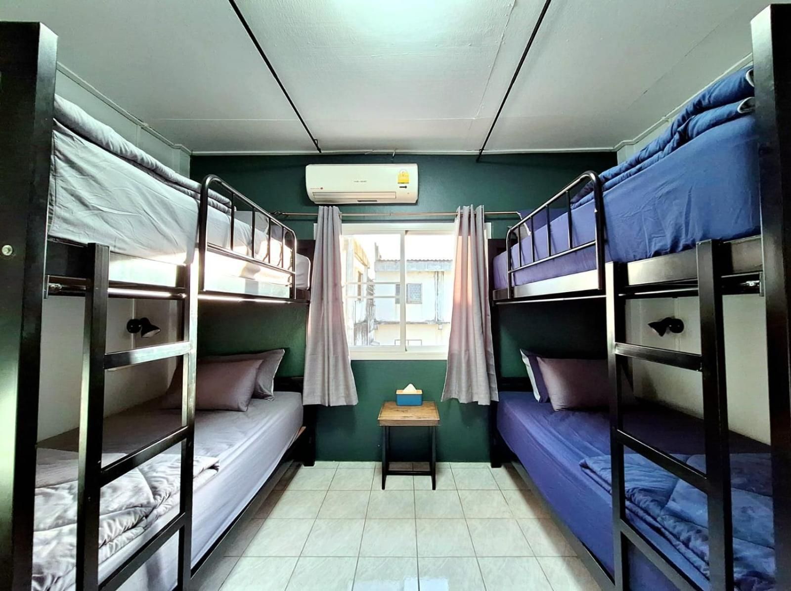 Bunk Bed in Mixed Dormitory Room